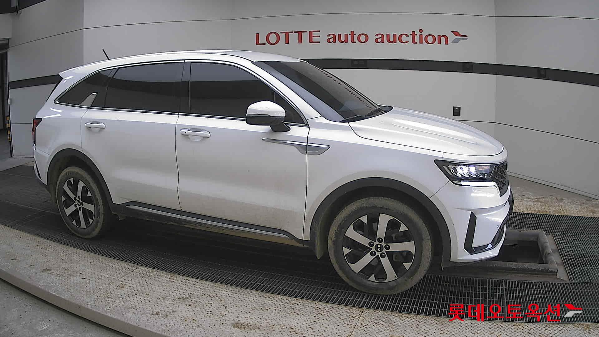 كيا سورينتو 2021 - صورة 22