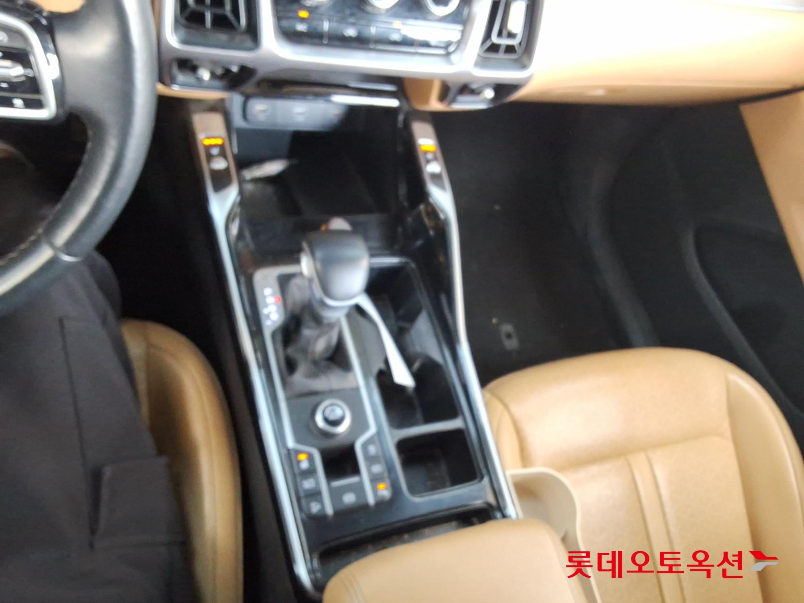 كيا سورينتو 2021 - صورة 33