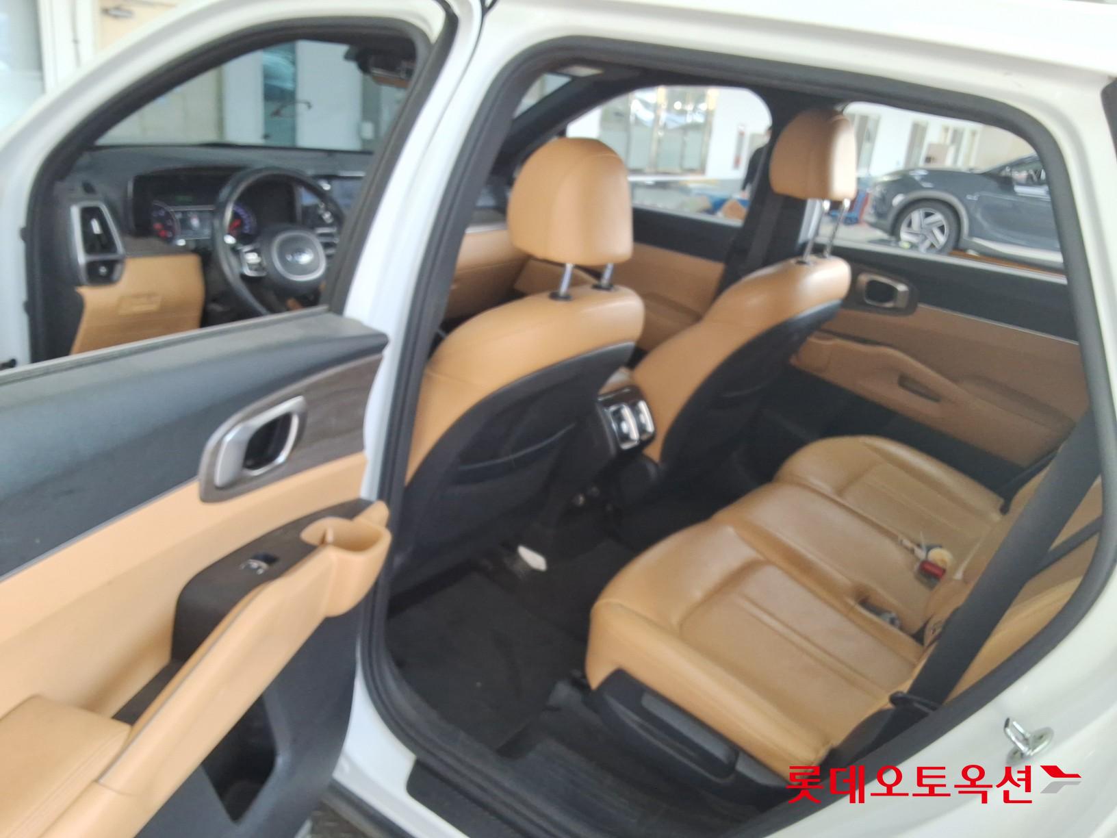 كيا سورينتو 2021 - صورة 36