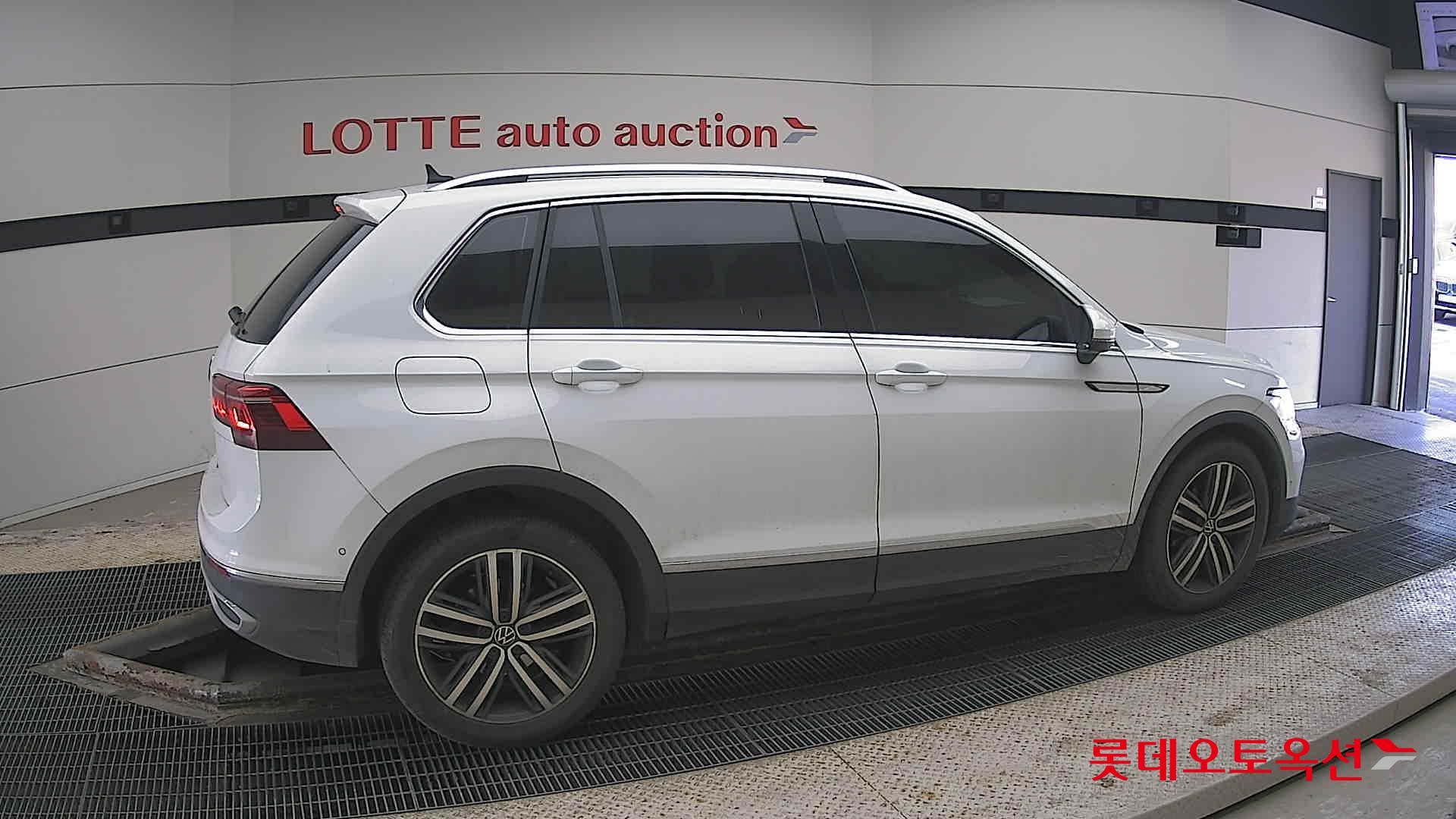 فولكس فاجن تيجوان 2022 - صورة 20