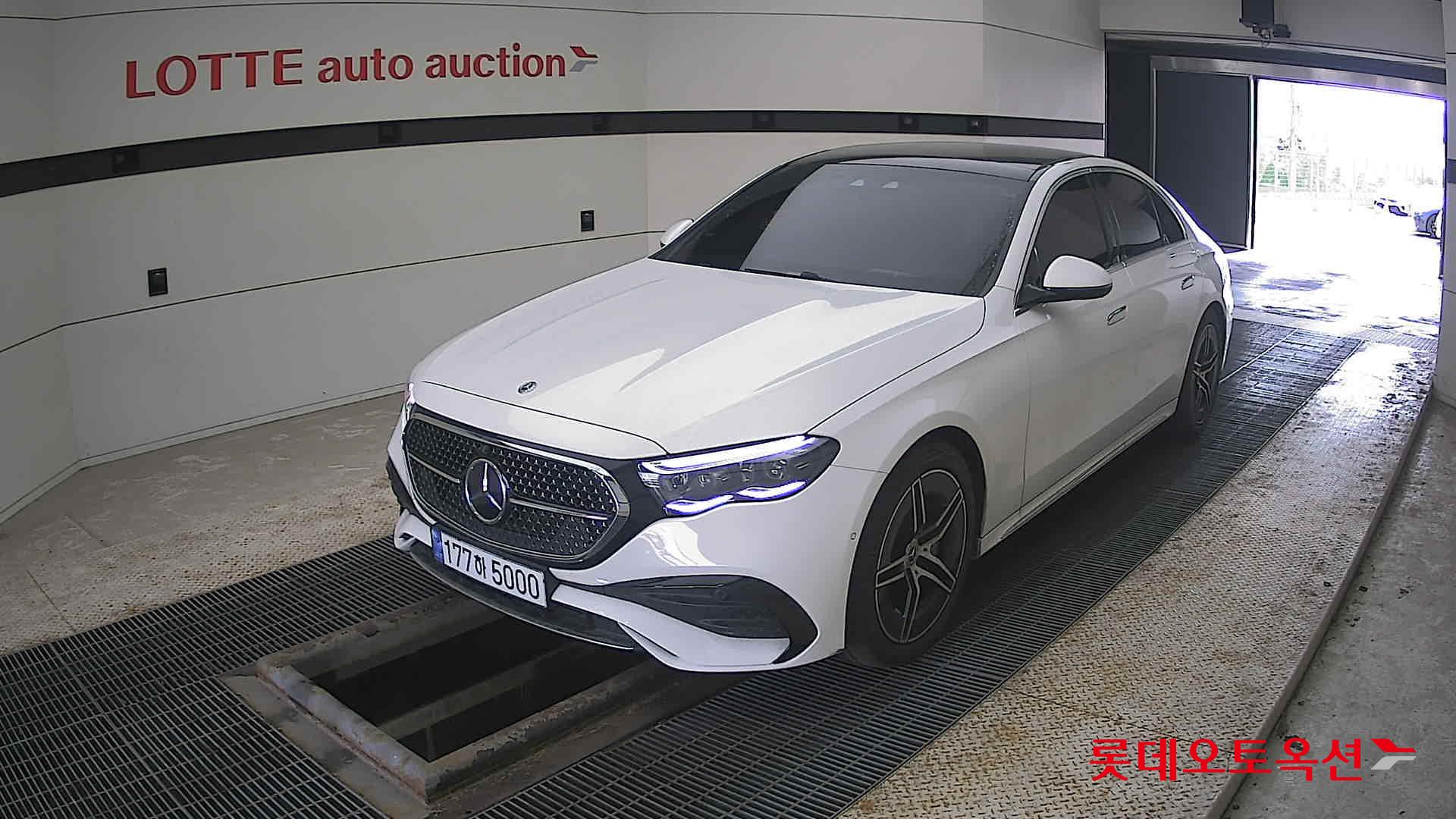 Mercedes-Benz E-Class - 3