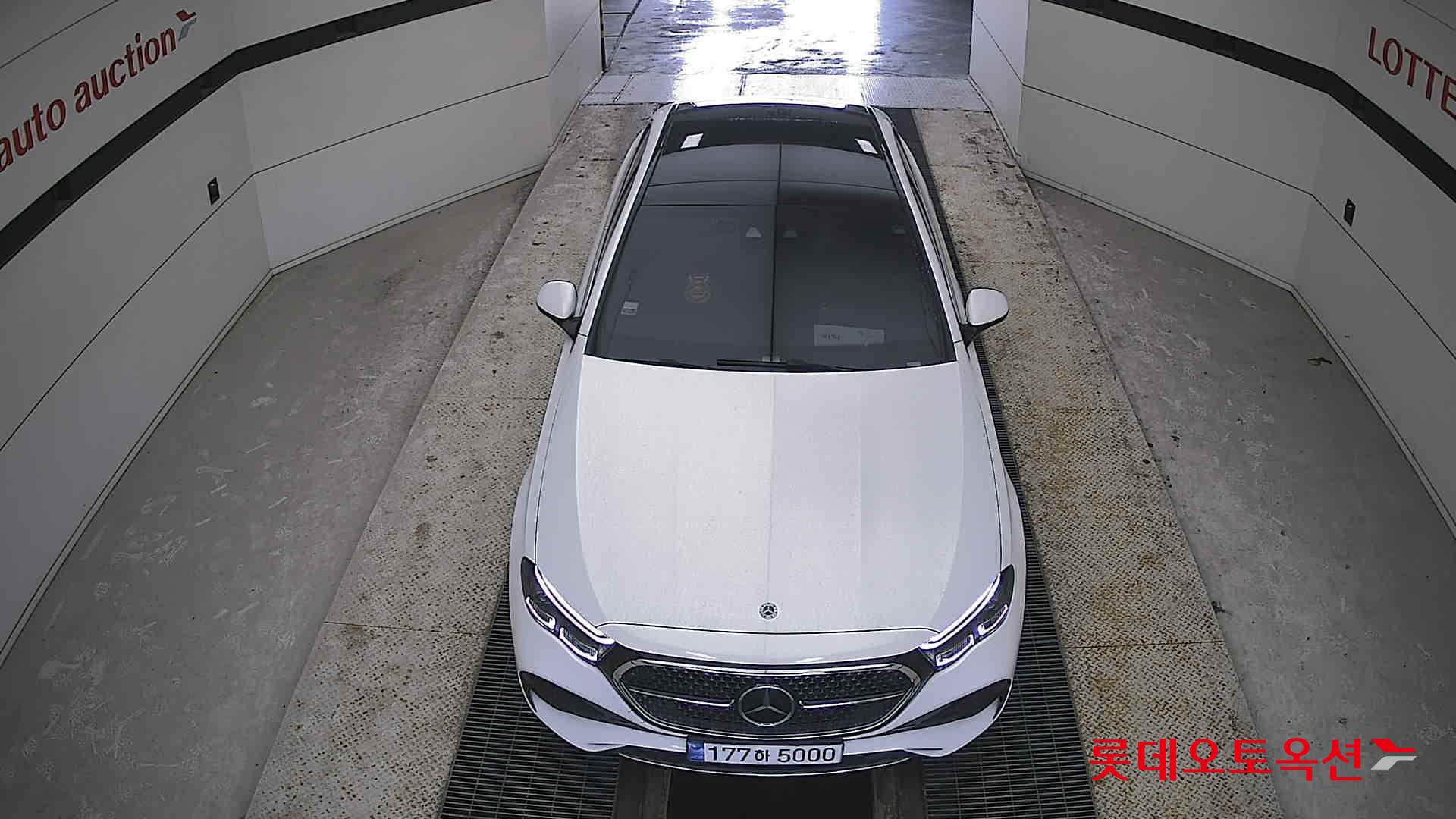 Mercedes-Benz E-Class - 7