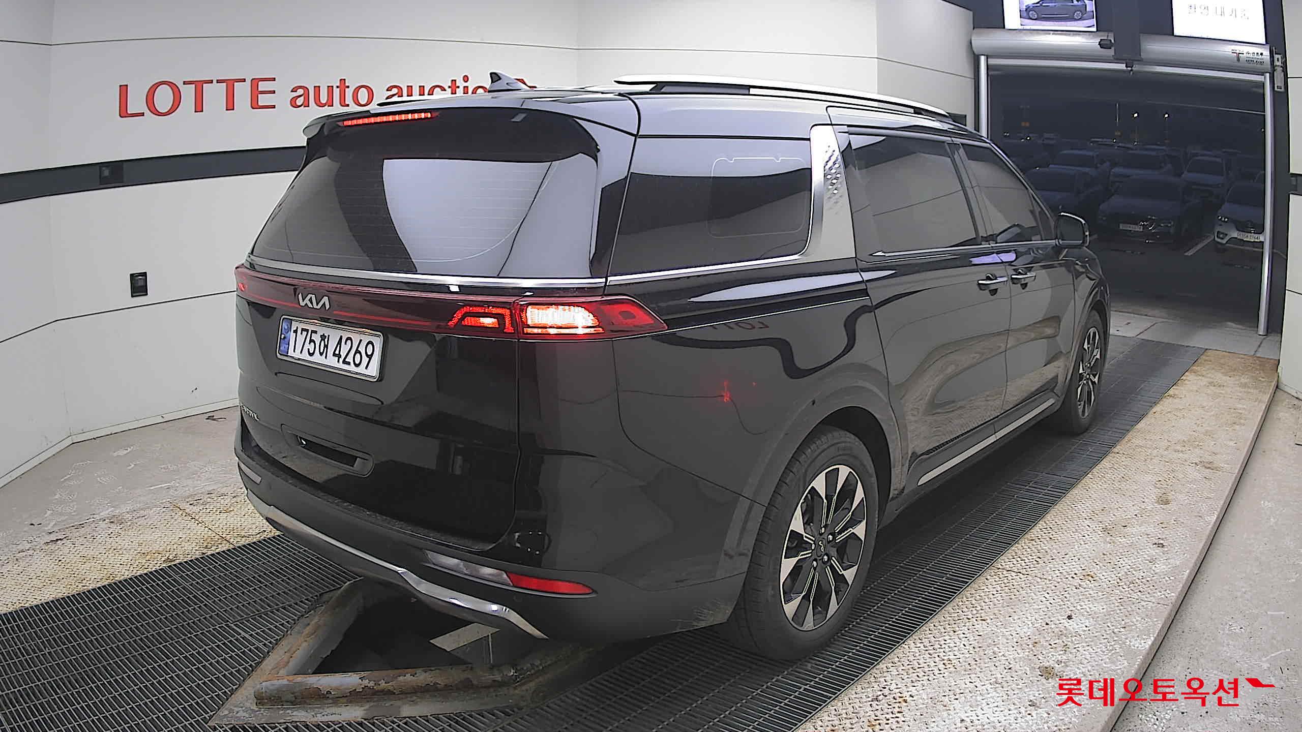 كيا كارنيفال 2023 - صورة 5