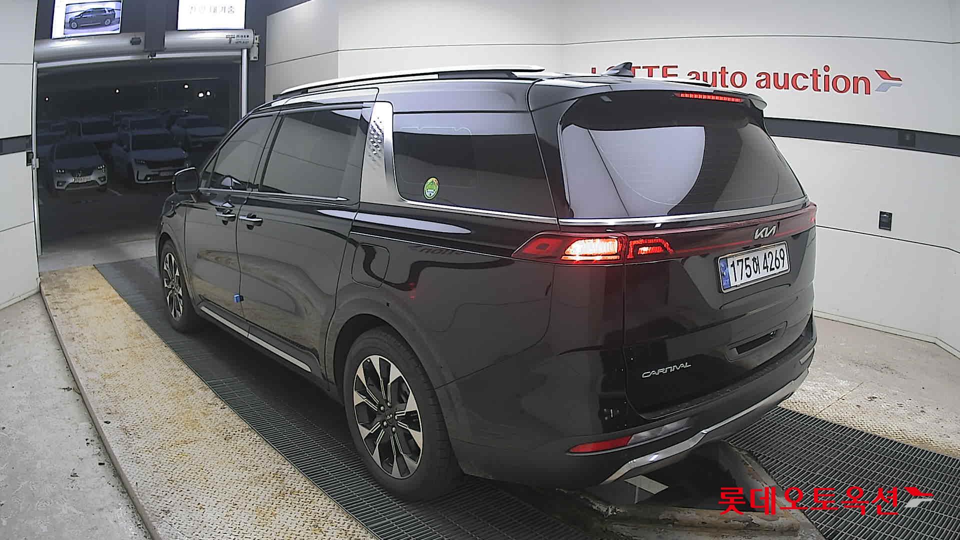 كيا كارنيفال 2023 - صورة 4