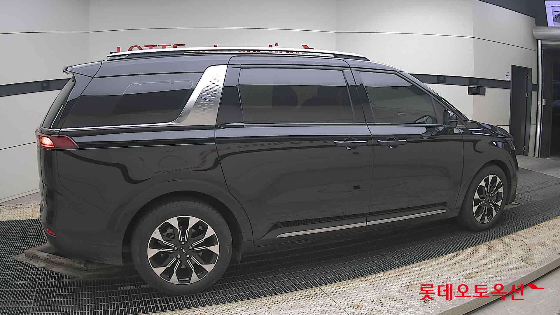 كيا كارنيفال 2023 - صورة 20