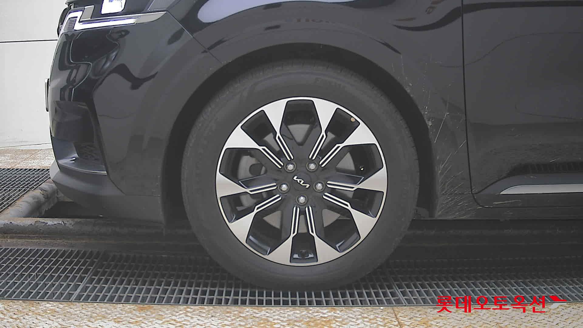 كيا كارنيفال 2023 - صورة 25