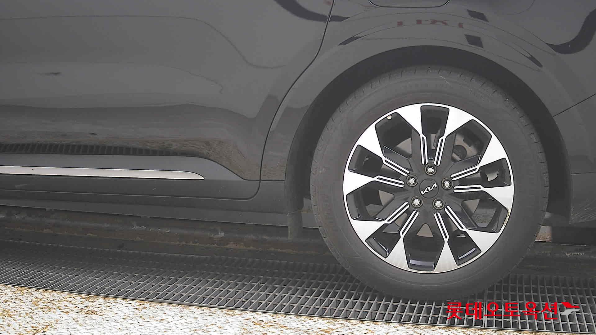 كيا كارنيفال 2023 - صورة 26