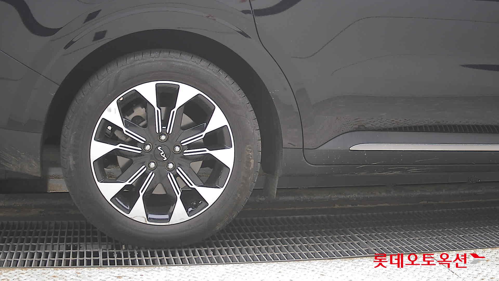 كيا كارنيفال 2023 - صورة 28