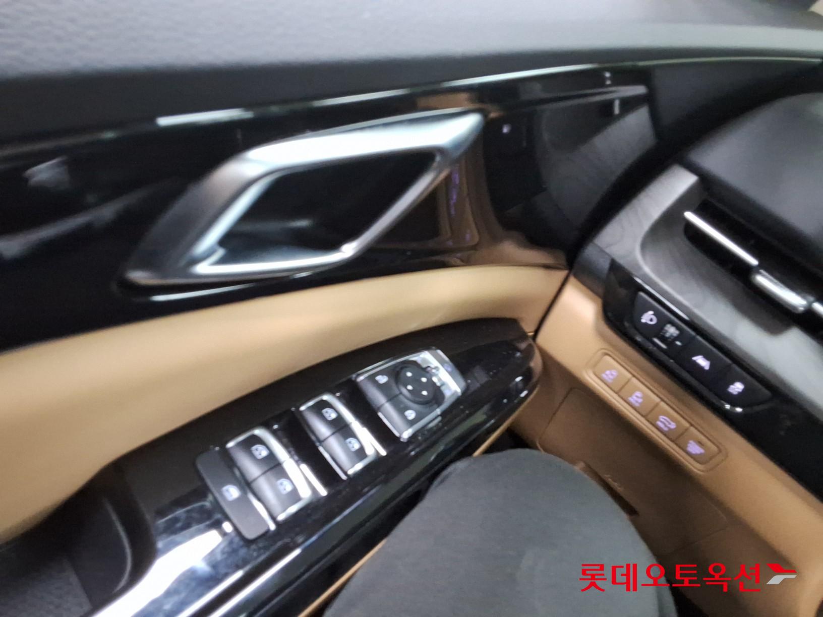 كيا كارنيفال 2023 - صورة 29