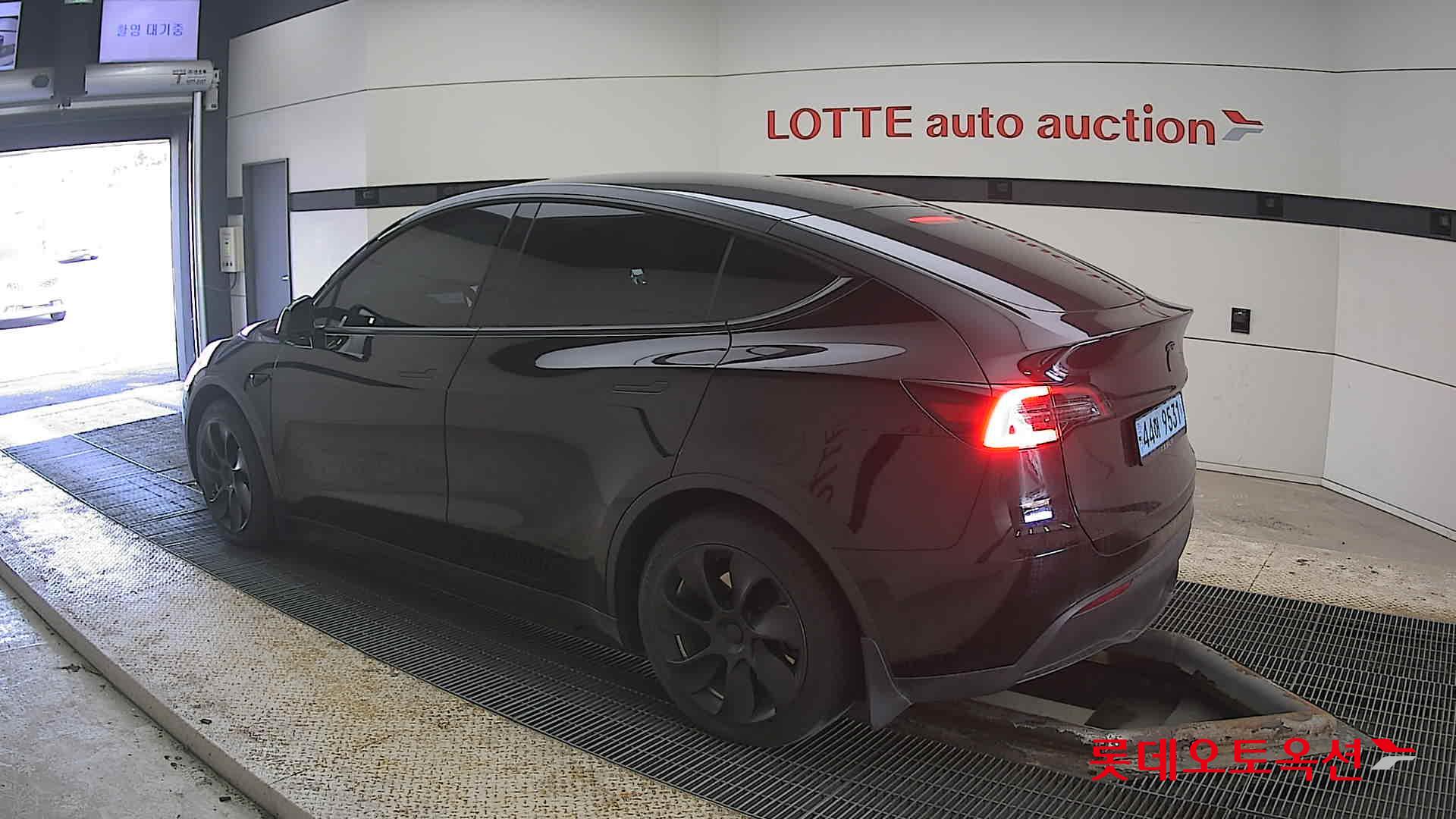 Tesla Model Y 2024 - Image 15