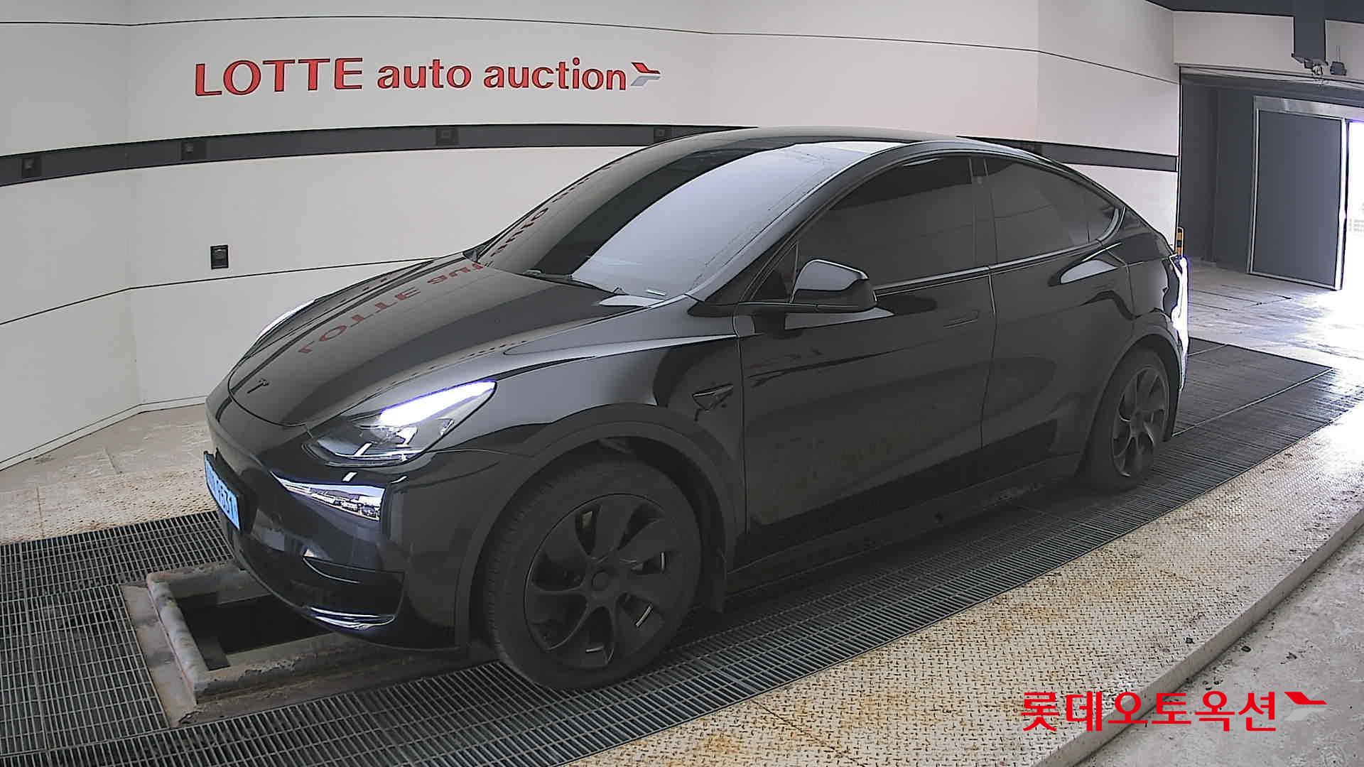 Tesla Model Y 2024 - Image 11