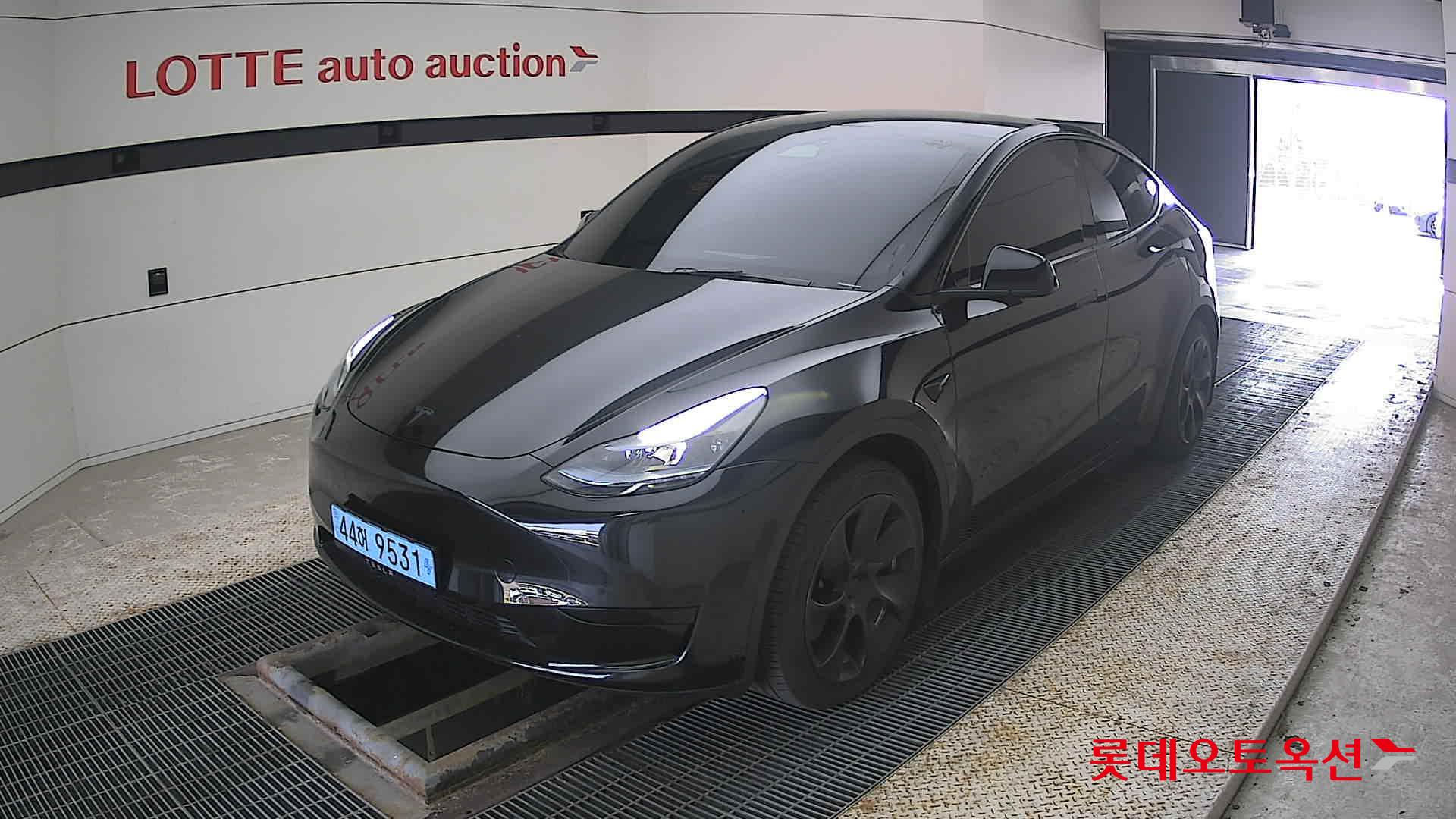 Tesla Model Y 2024 - Image 3