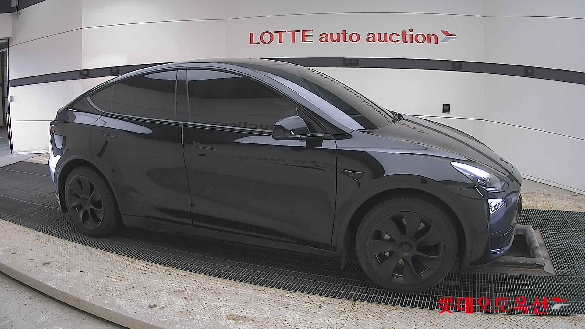 Tesla Model Y 2024 - Image 22