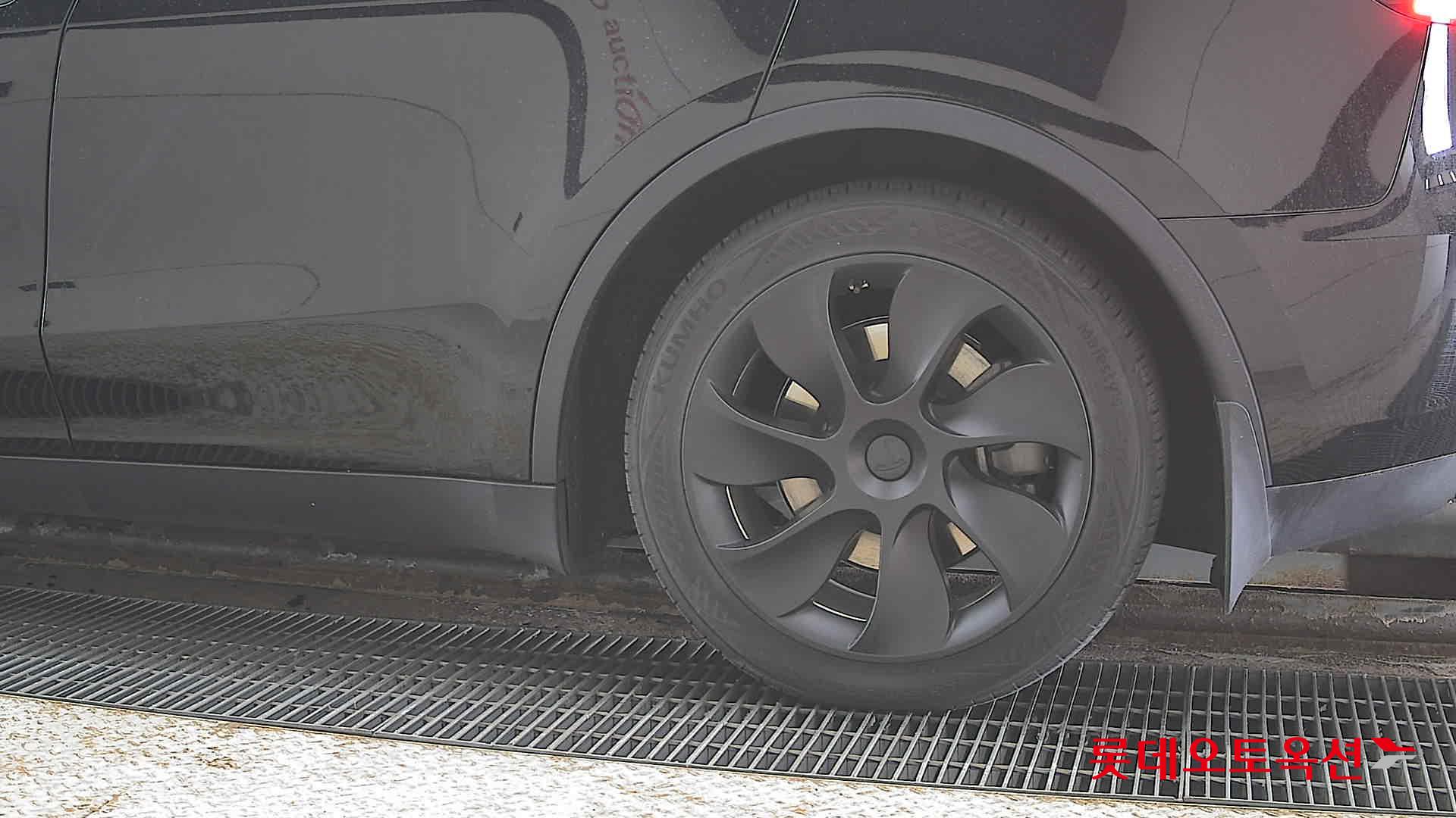 Tesla Model Y 2024 - Image 26