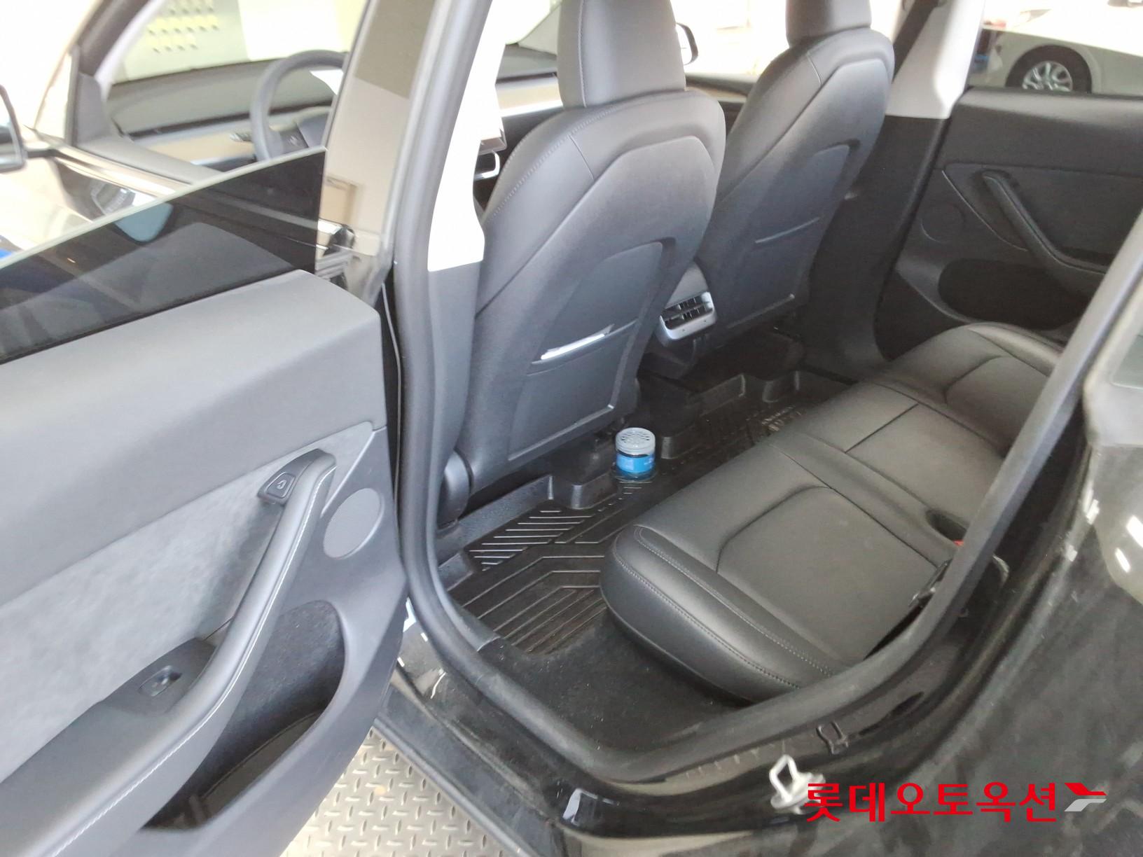 Tesla Model Y 2024 - Image 37