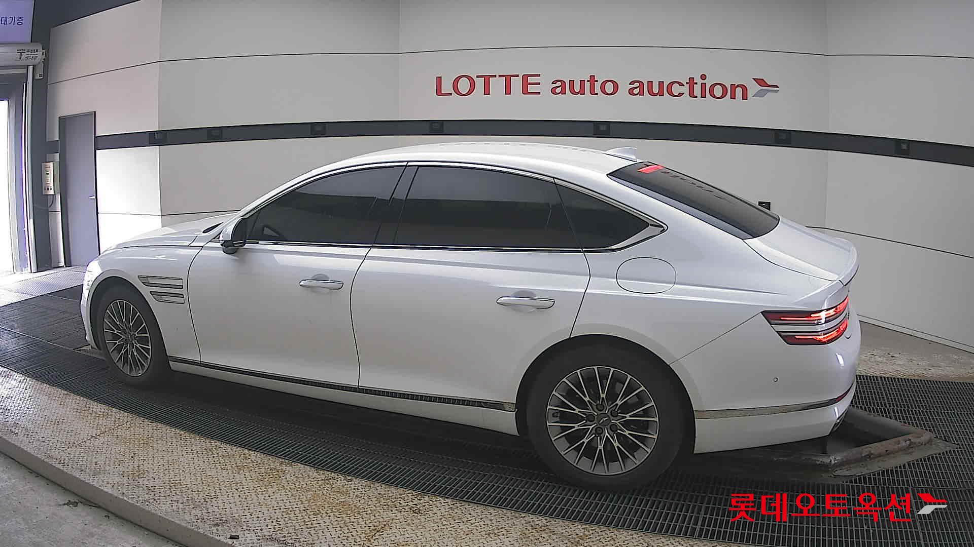 Genesis G80 2021 - Image 14