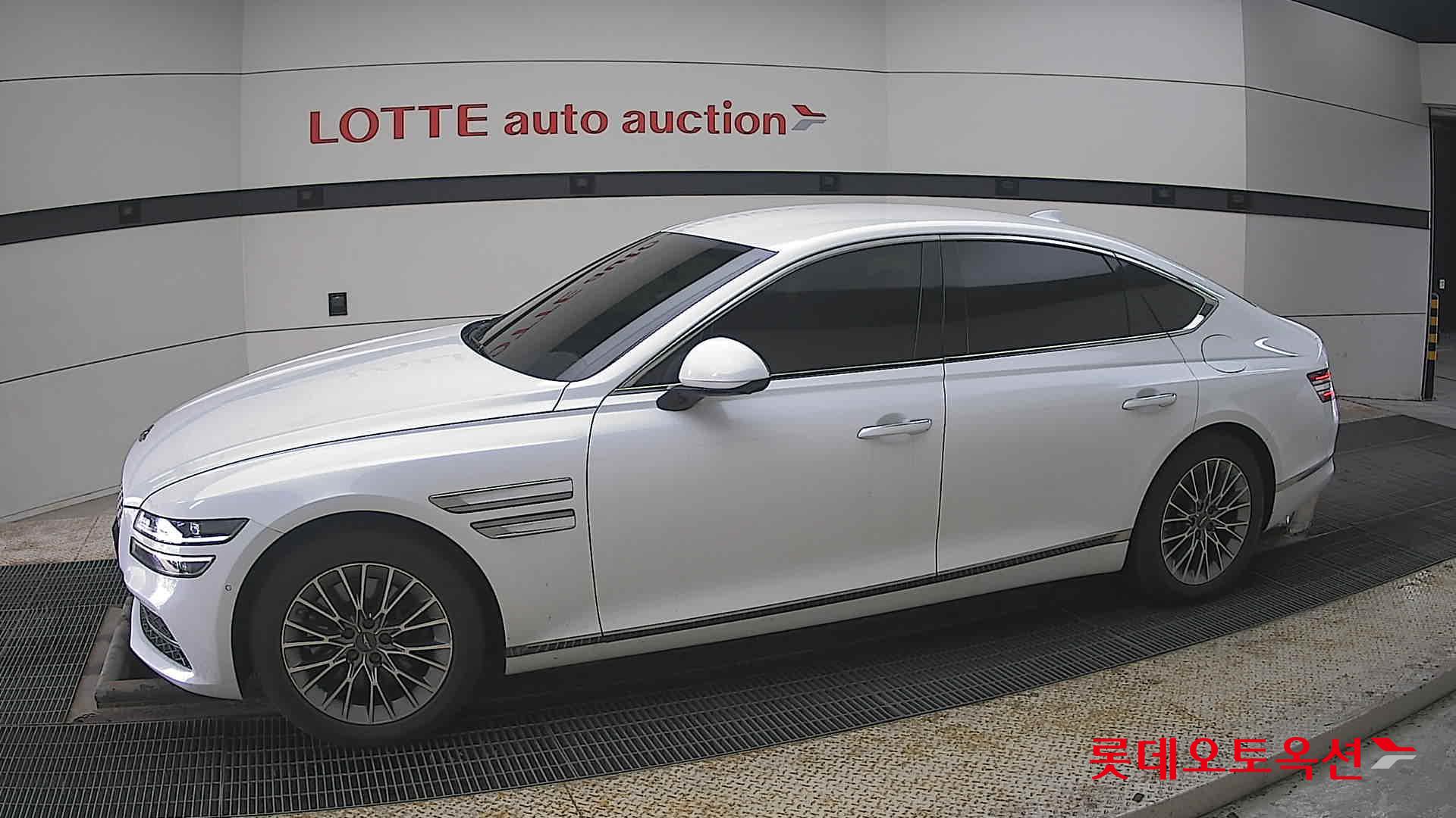 Genesis G80 2021 - Image 12