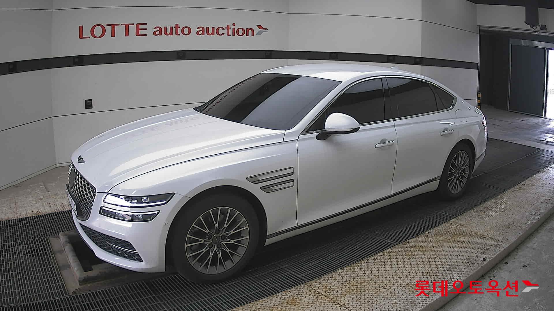 Genesis G80 2021 - Image 11