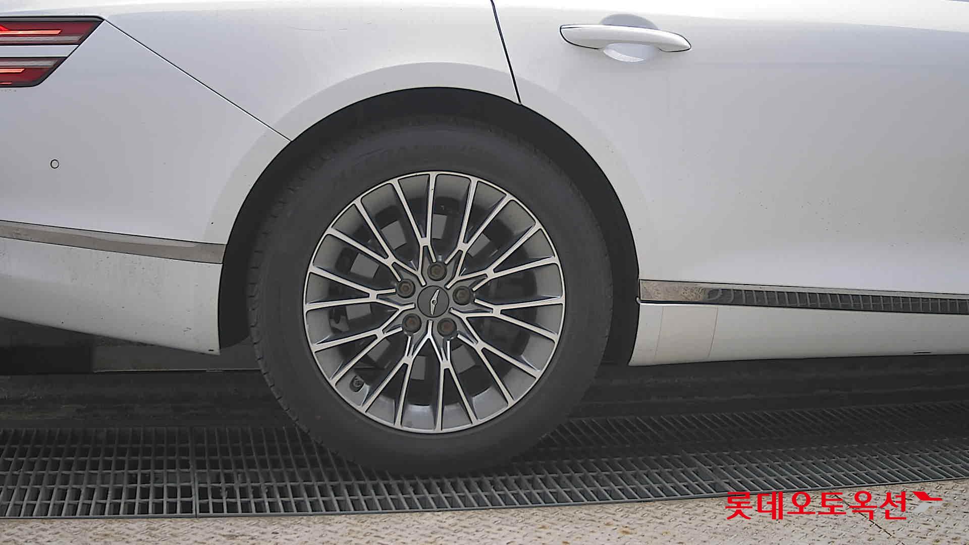 Genesis G80 2021 - Image 28