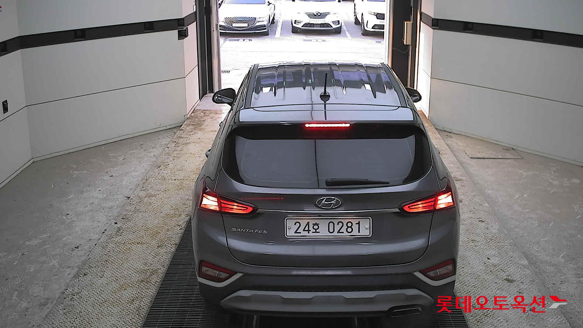 Hyundai Santa Fe 2020 - Image 17