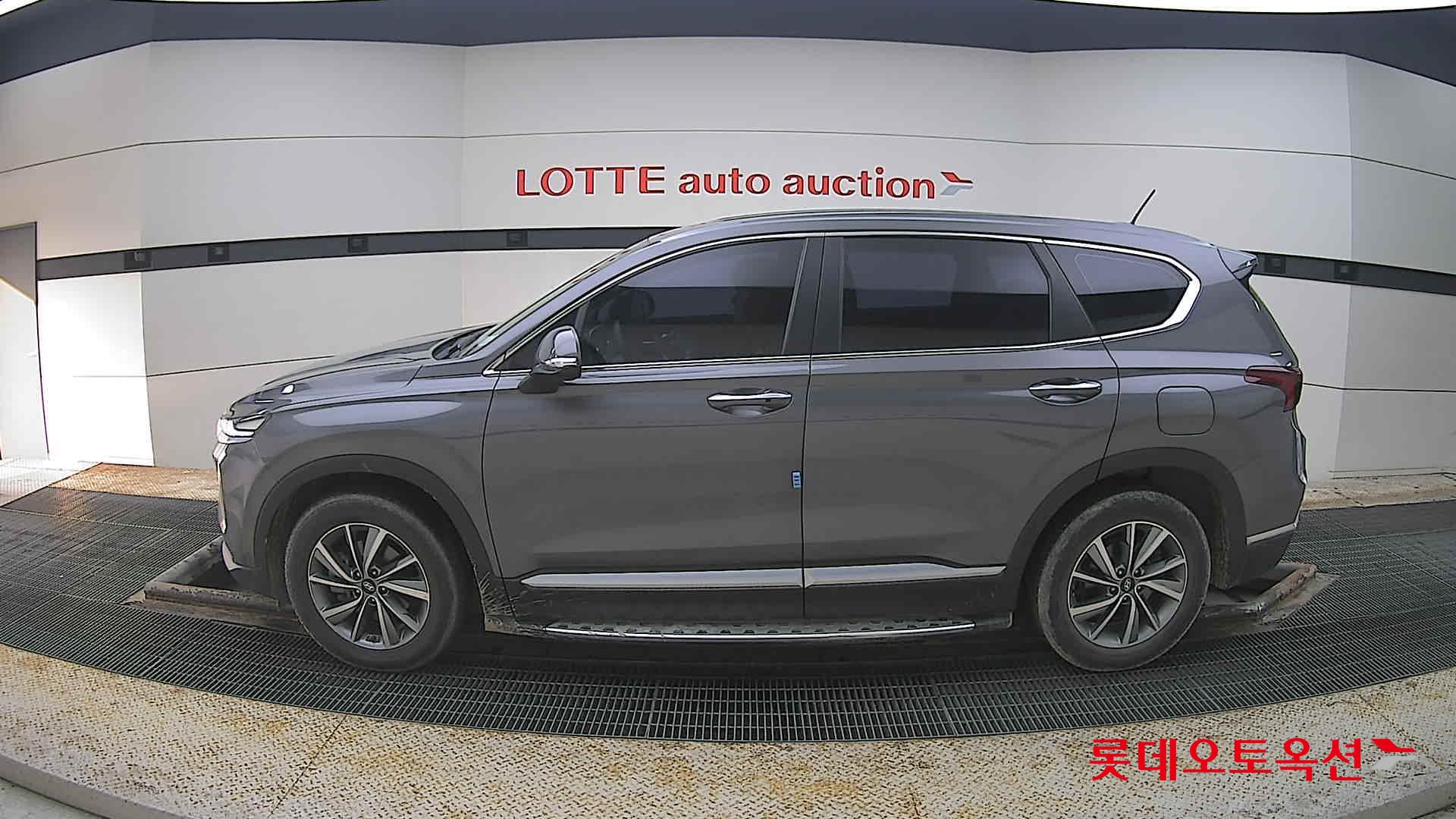 Hyundai Santa Fe 2020 - Image 13