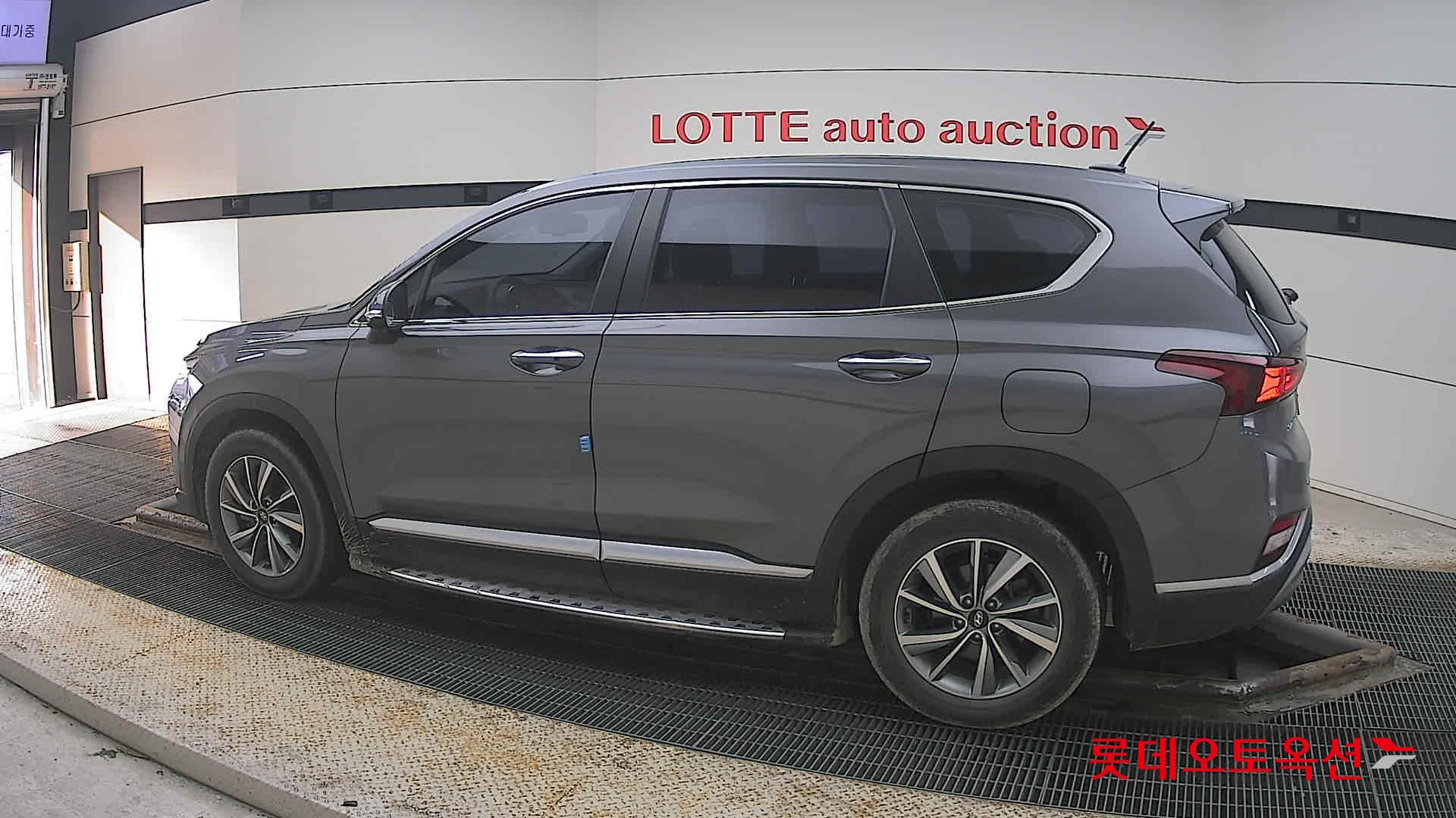 Hyundai Santa Fe 2020 - Image 14