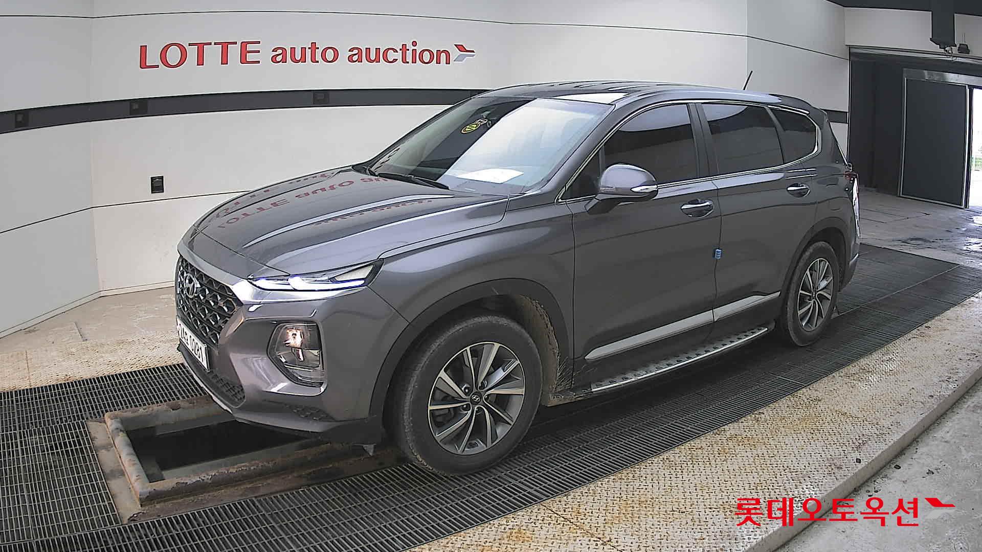 Hyundai Santa Fe 2020 - Image 11