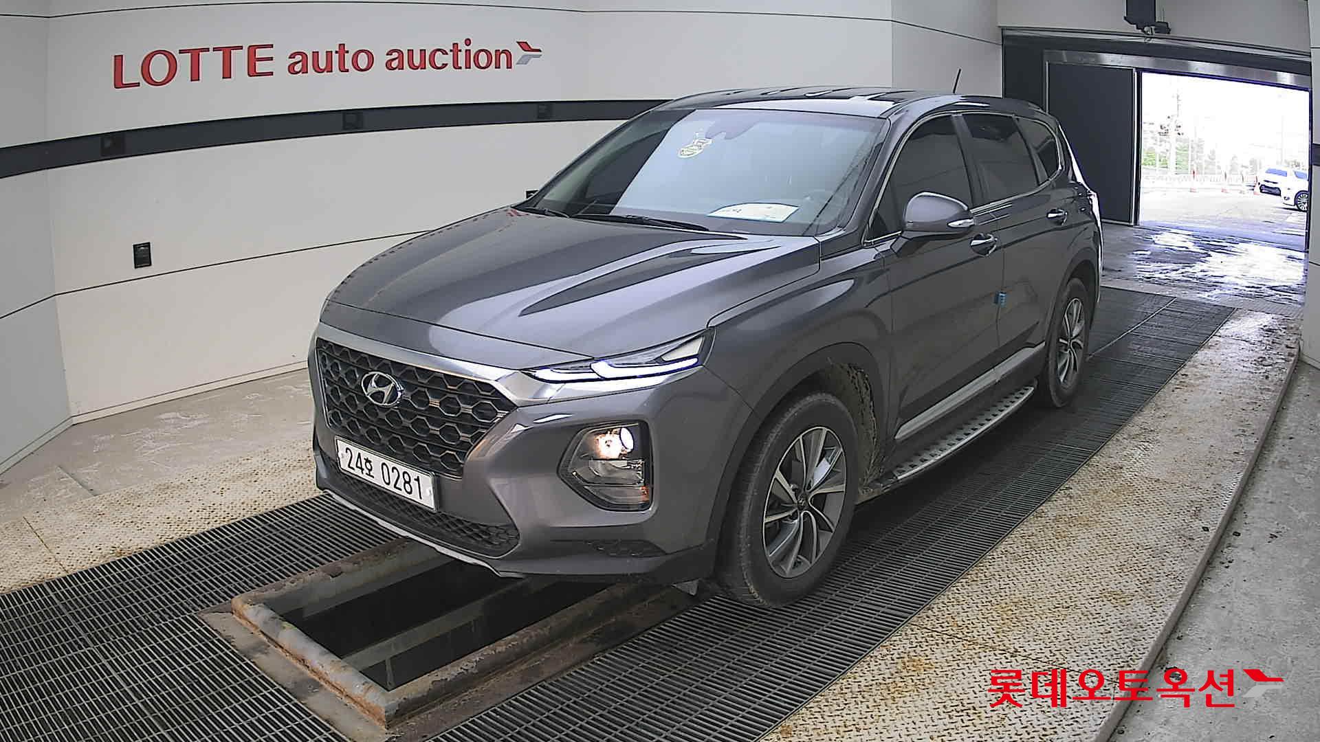 Hyundai Santa Fe 2020 - Image 3