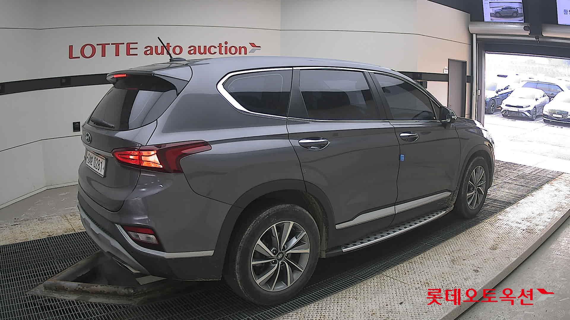 Hyundai Santa Fe 2020 - Image 19