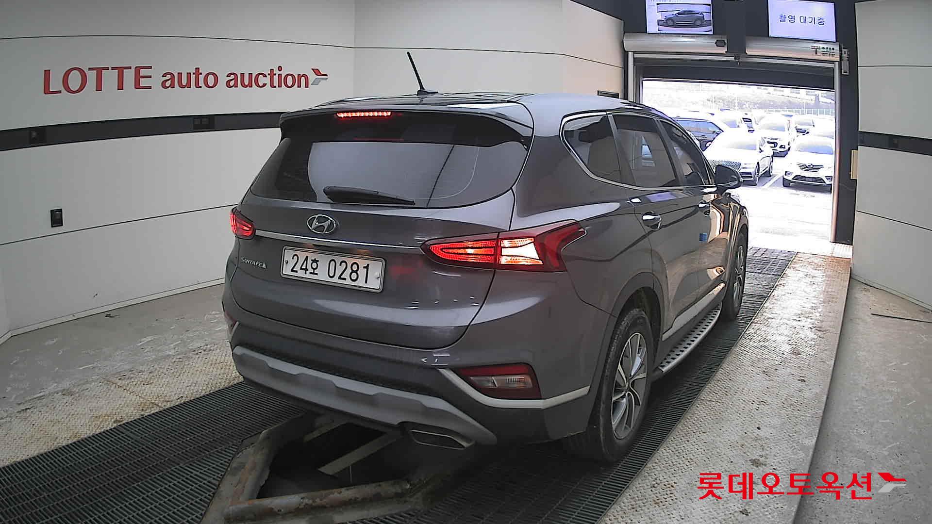 Hyundai Santa Fe 2020 - Image 18