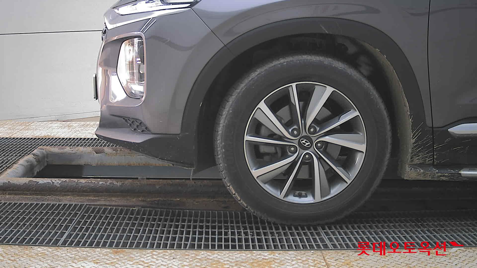 Hyundai Santa Fe 2020 - Image 25