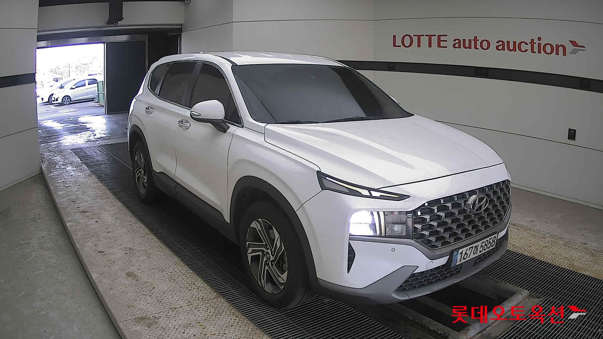 Hyundai Santa Fe 2022 Белый из Кореи, фото 2