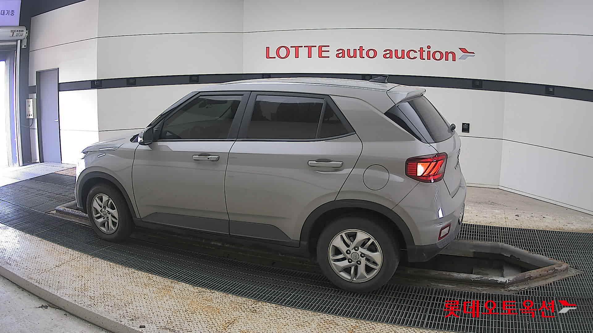 Hyundai Venue id 3803694 из Кореи 11