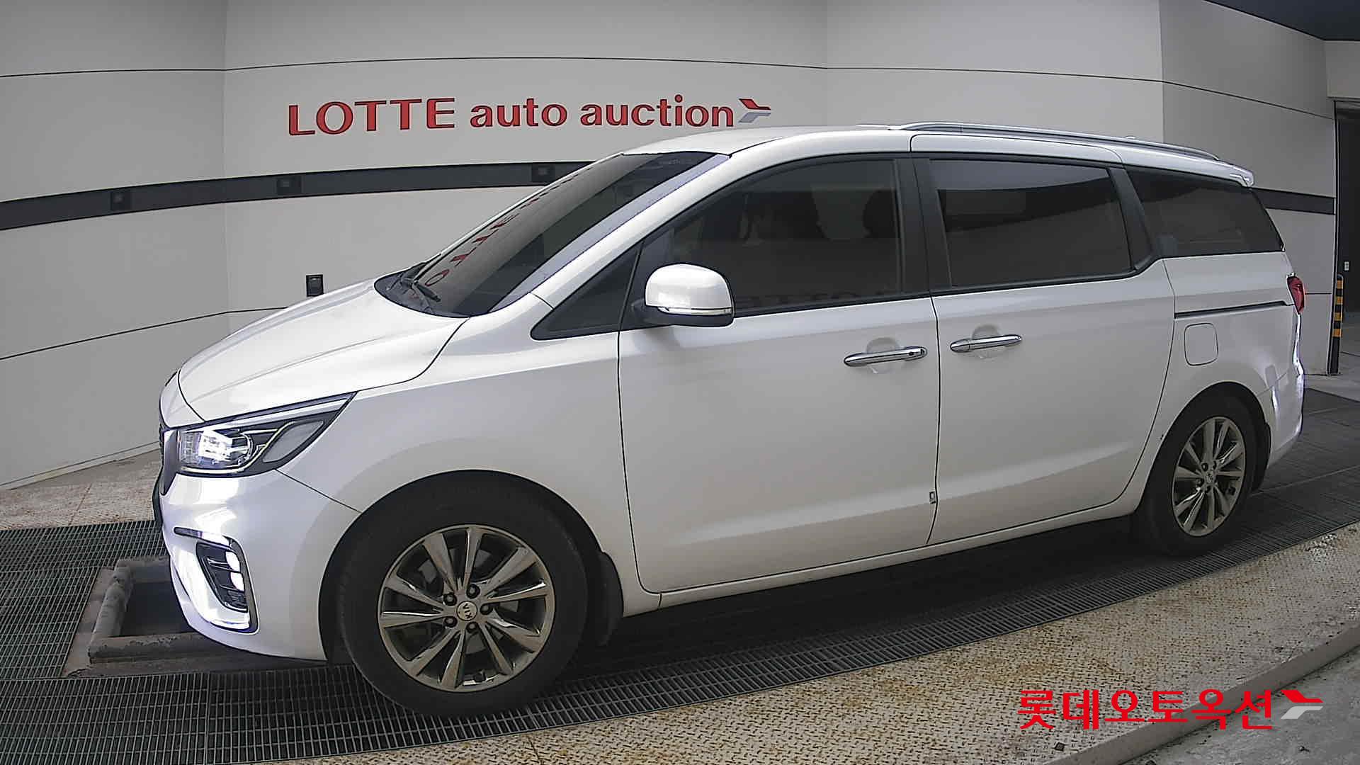 Kia Carnival id 3803781 из Кореи 12