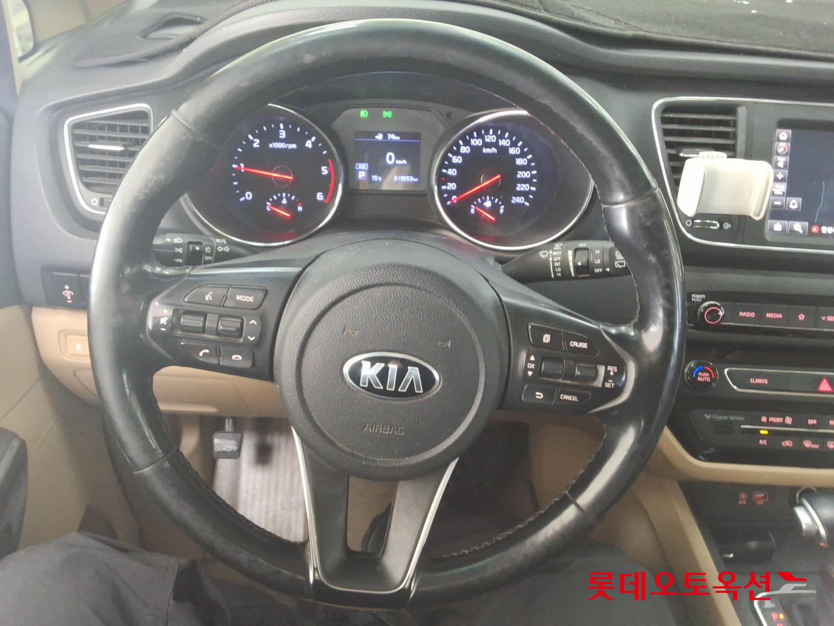 Kia Carnival id 3803781 из Кореи 29