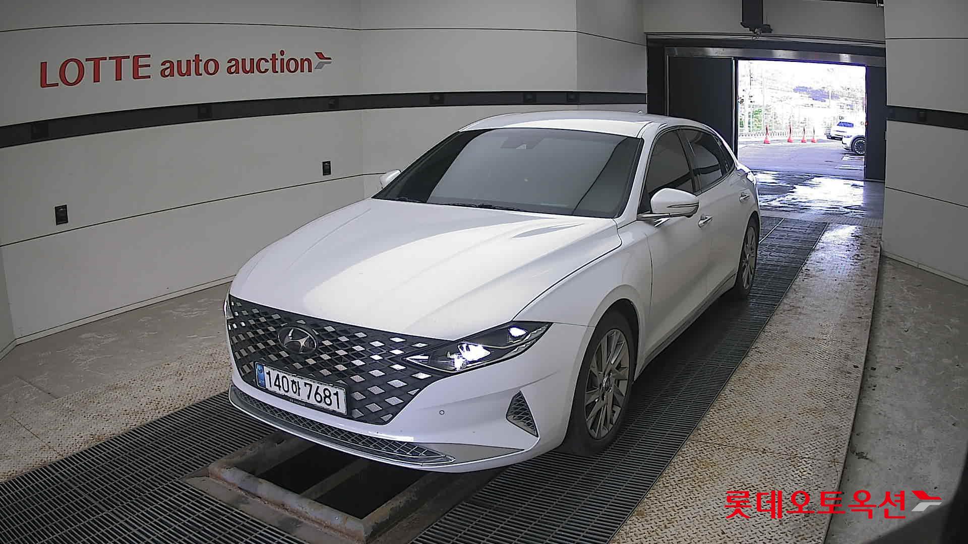 Hyundai Grandeur Hybrid 2021 Белый из Кореи