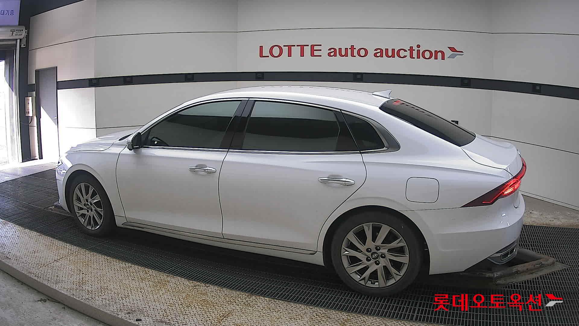 Hyundai Grandeur Hybrid id 3816352 из Кореи 11