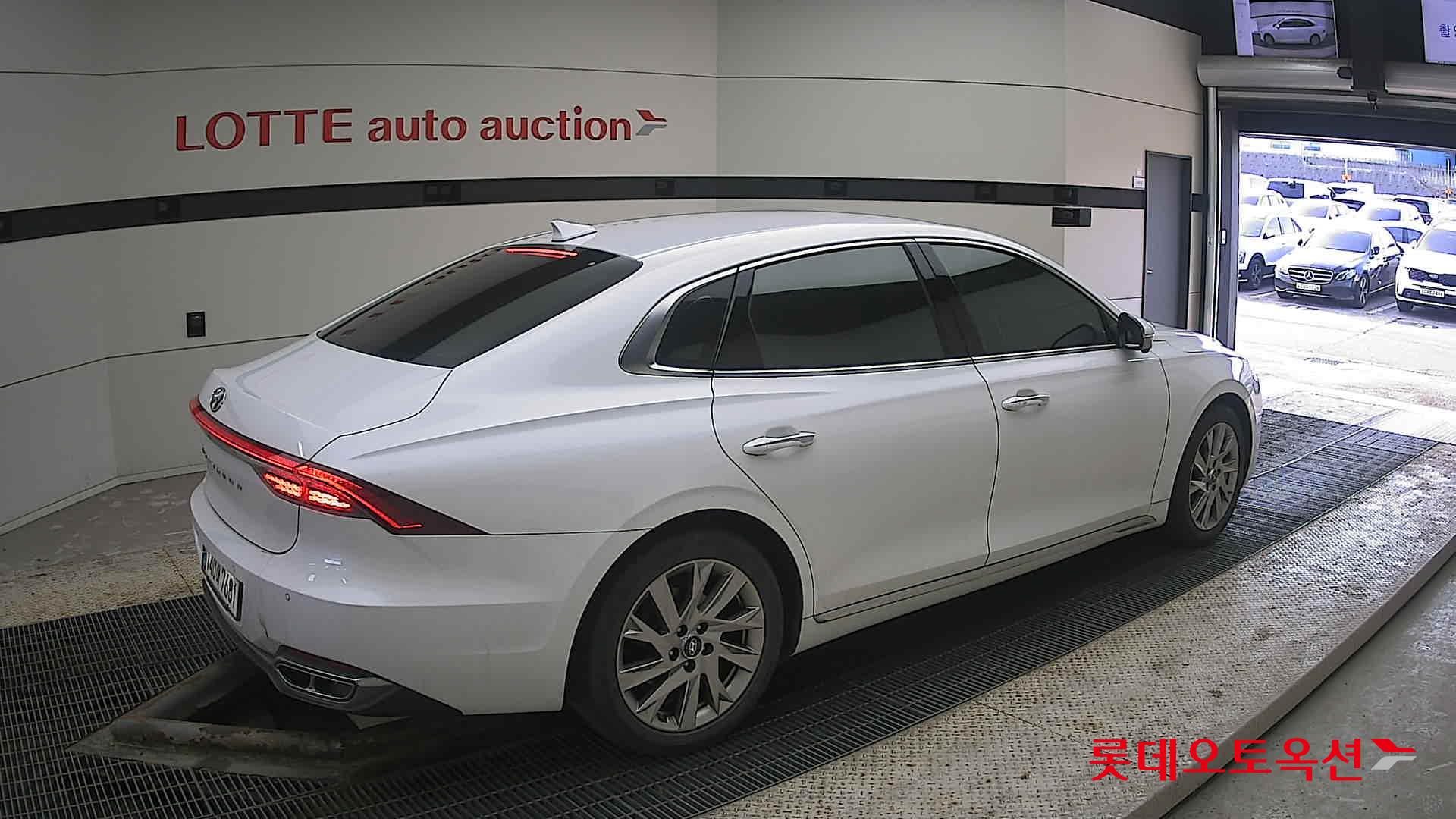 Hyundai Grandeur Hybrid id 3816352 из Кореи 19