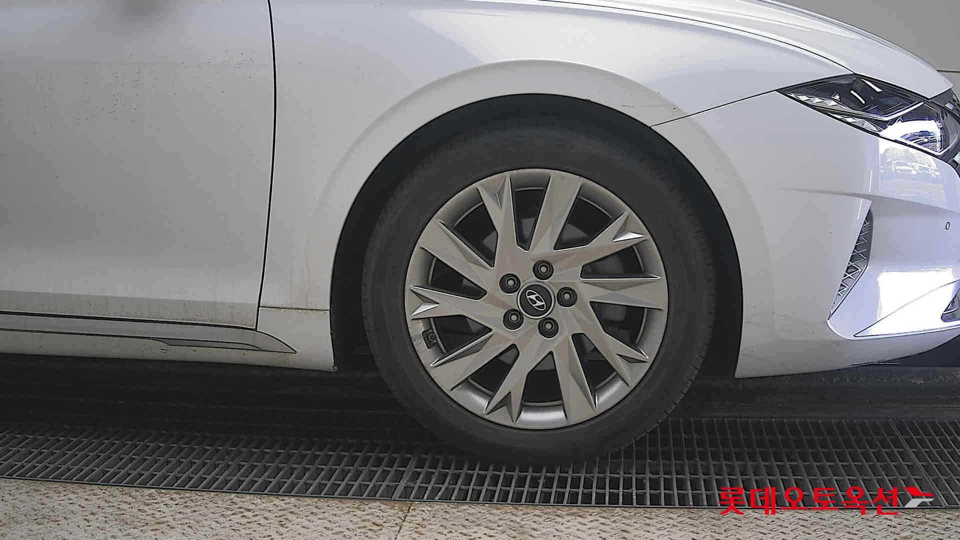 Hyundai Grandeur Hybrid id 3816352 из Кореи 23