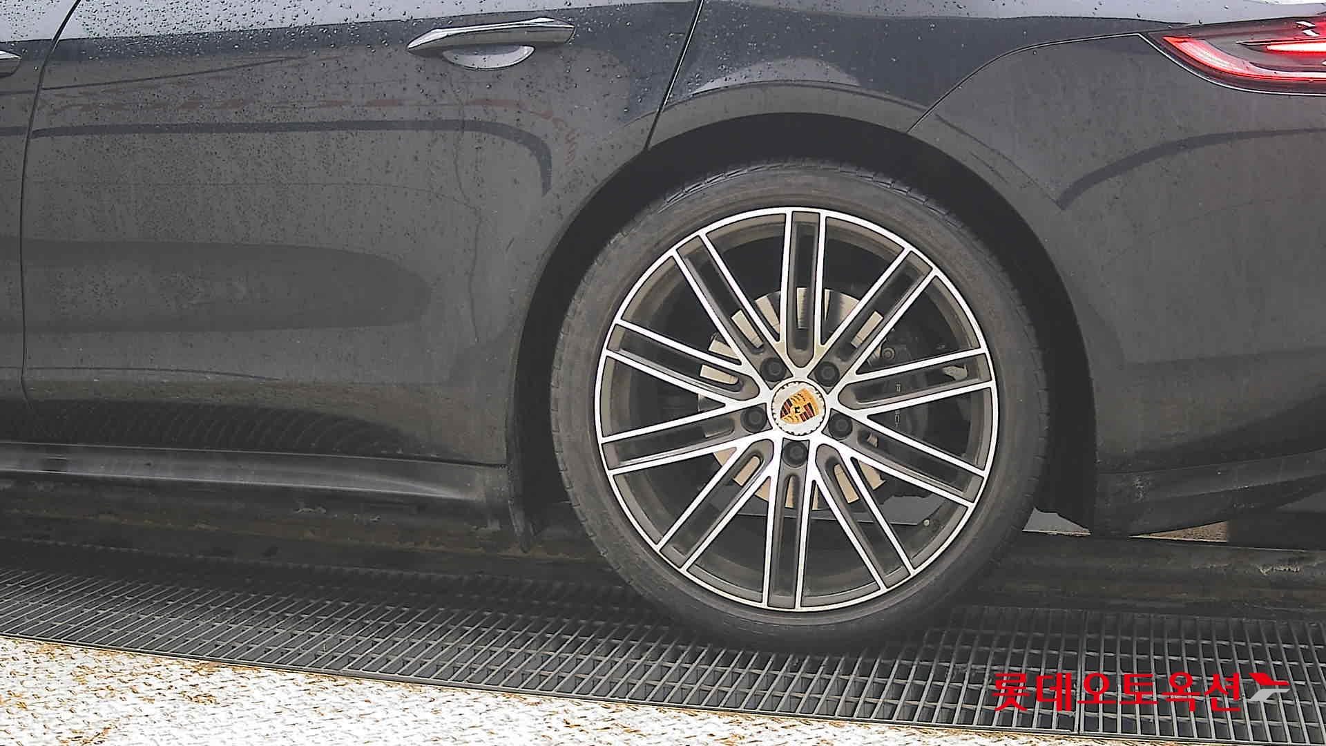 Porsche Panamera 4 id 3810008 из Кореи 22