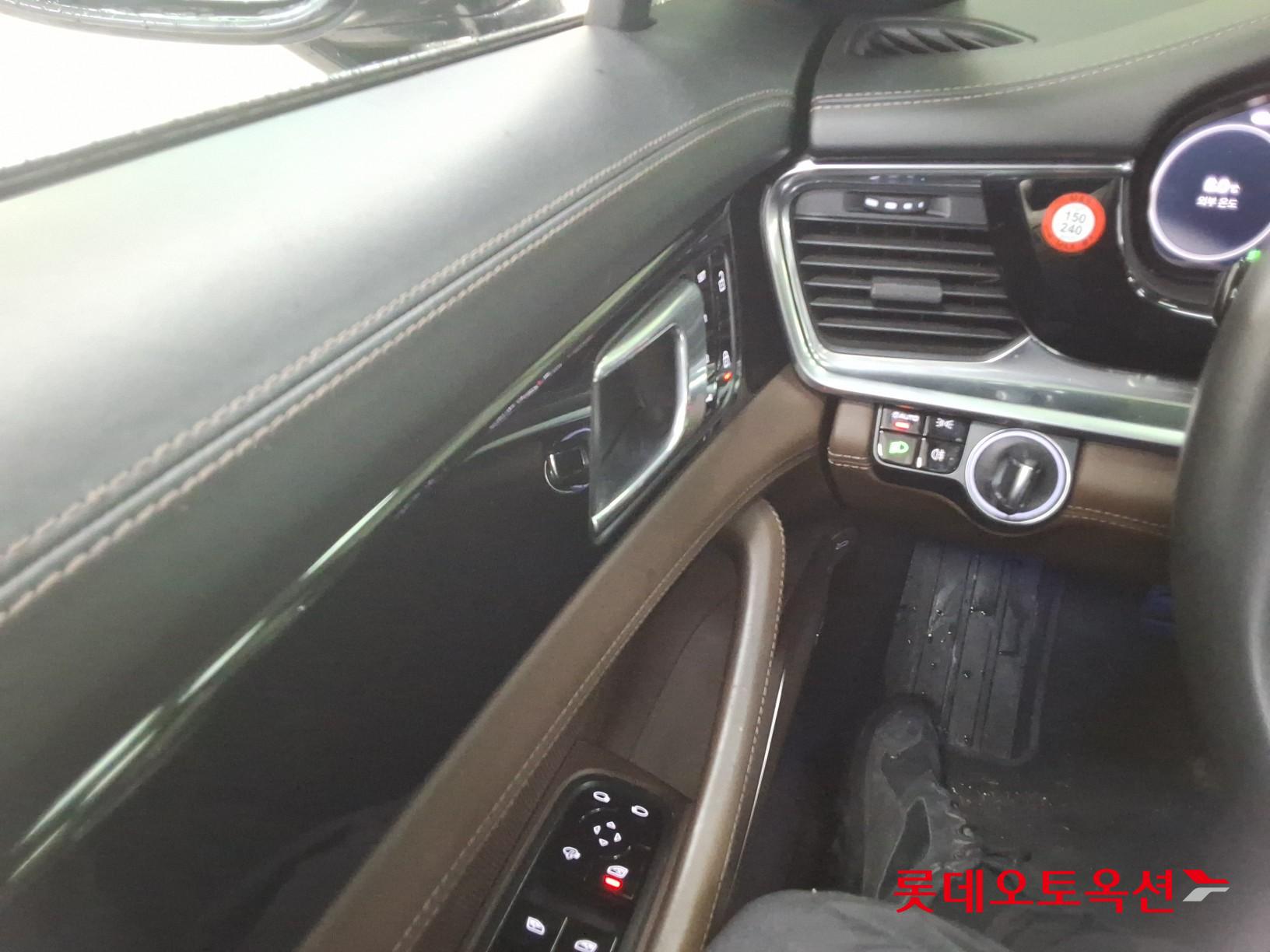 Porsche Panamera 4 id 3810008 из Кореи 28