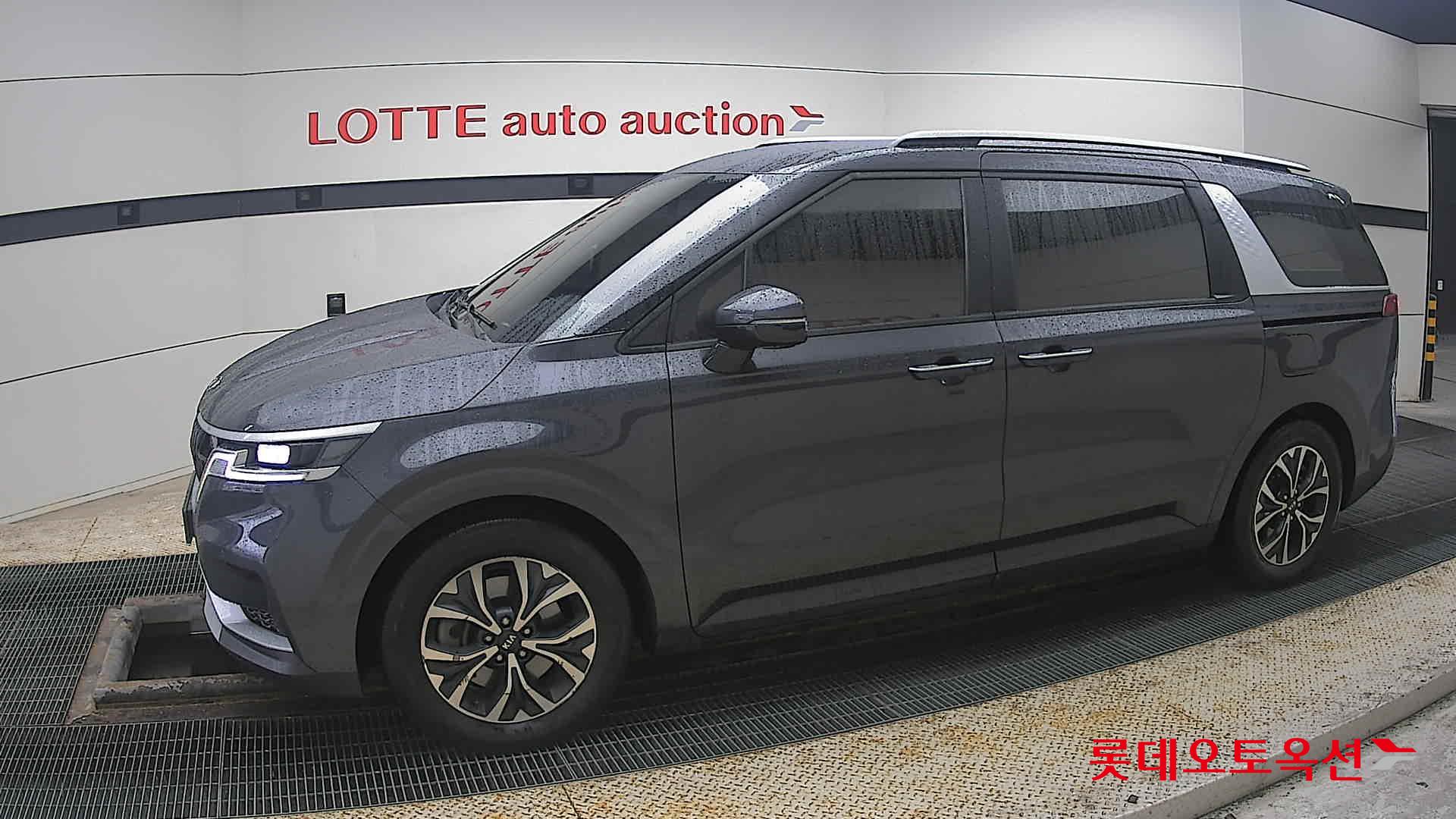 Kia Carnival id 3809974 из Кореи 12