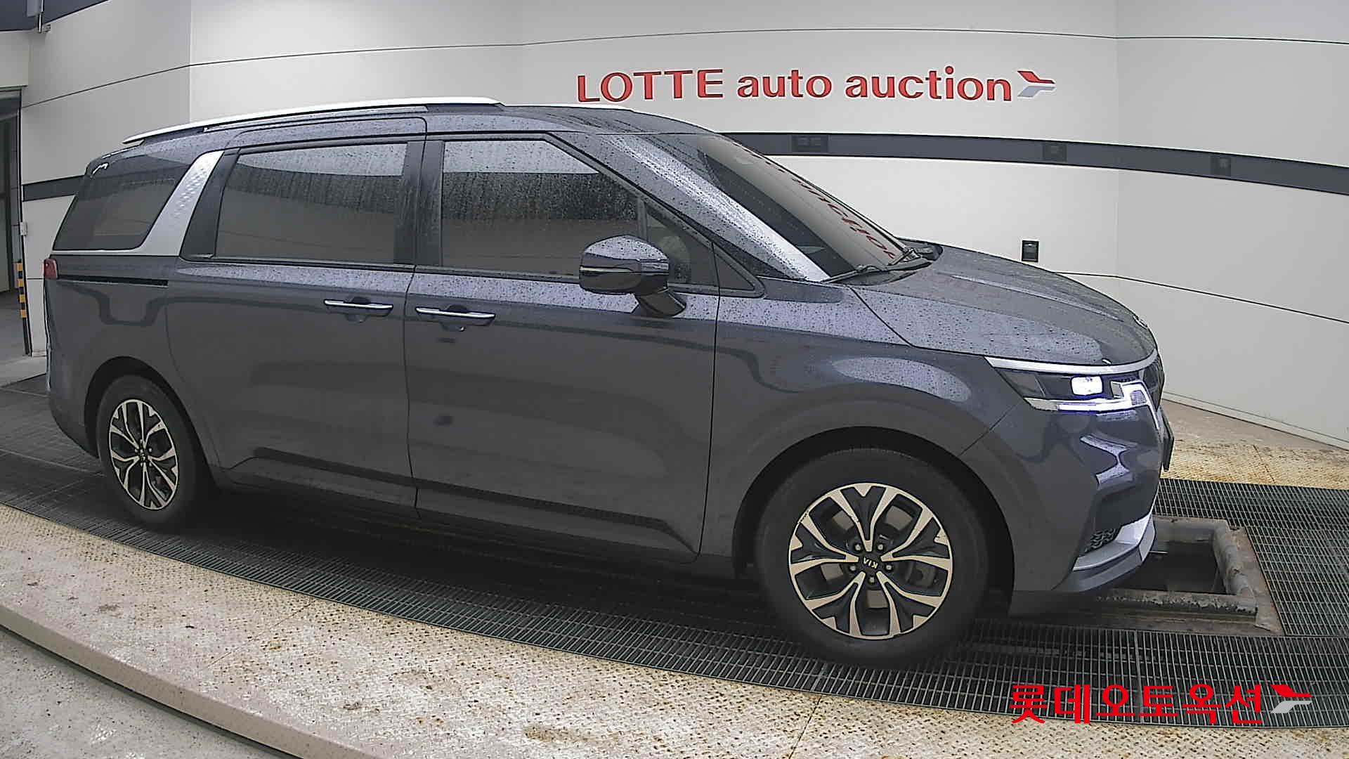 Kia Carnival id 3809974 из Кореи 17