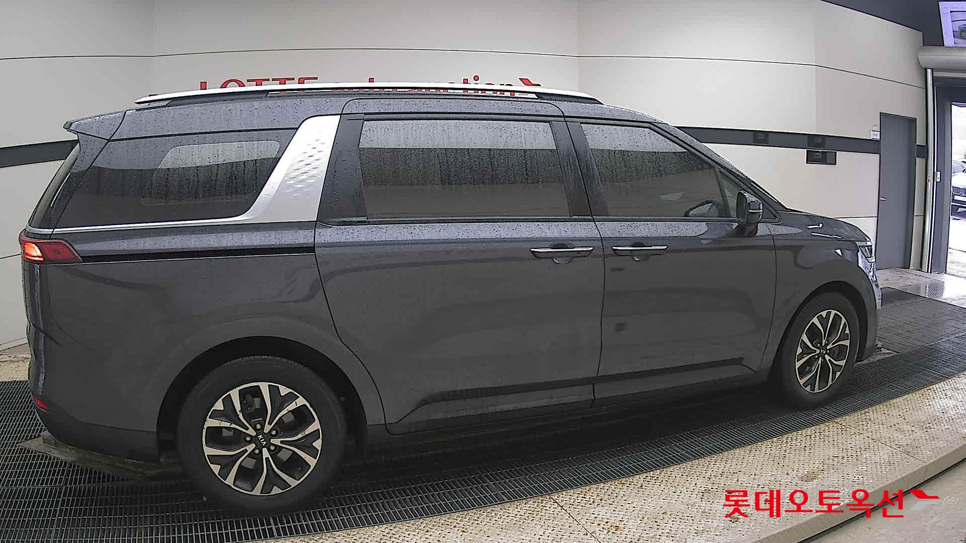 Kia Carnival id 3809974 из Кореи 18