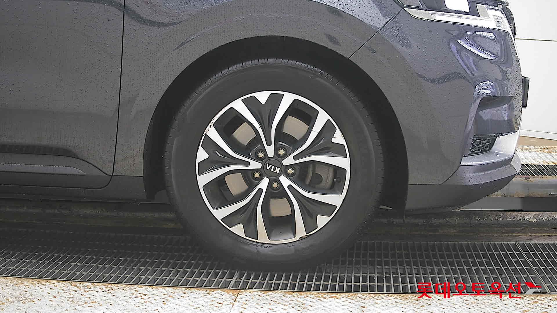 Kia Carnival id 3809974 из Кореи 23