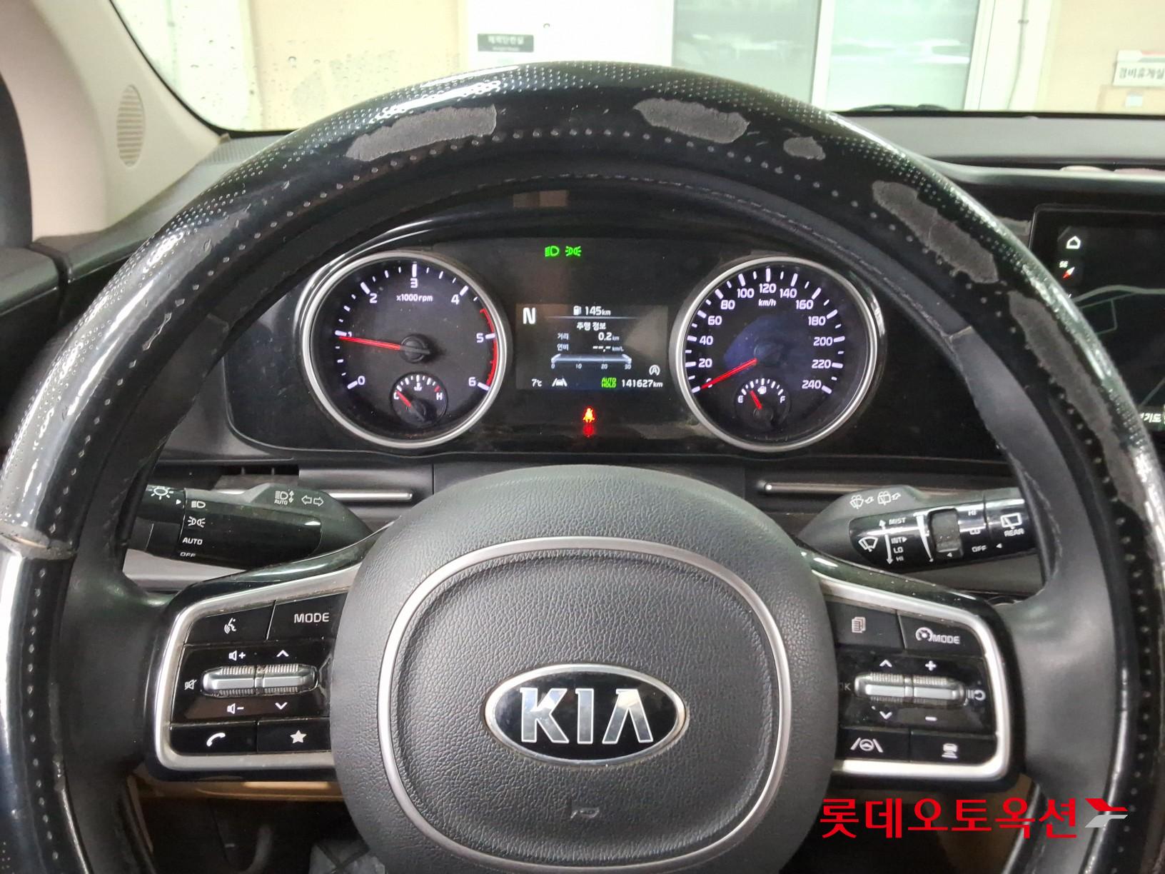 Kia Carnival id 3809974 из Кореи 29