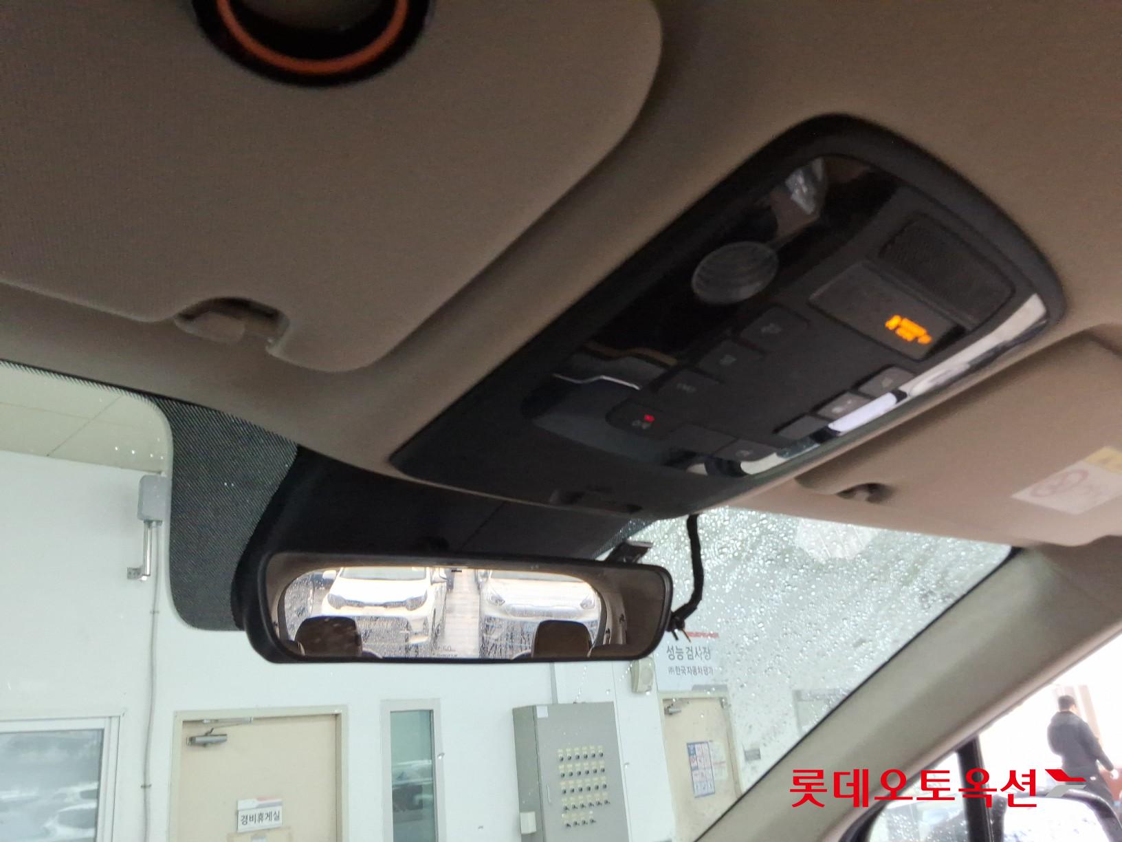 Kia Carnival id 3809974 из Кореи 30