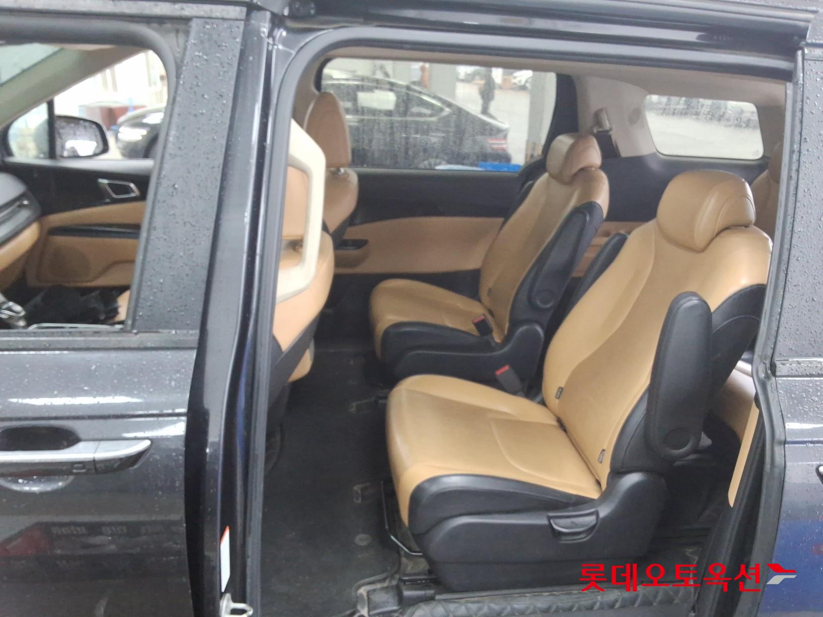 Kia Carnival id 3809974 из Кореи 36