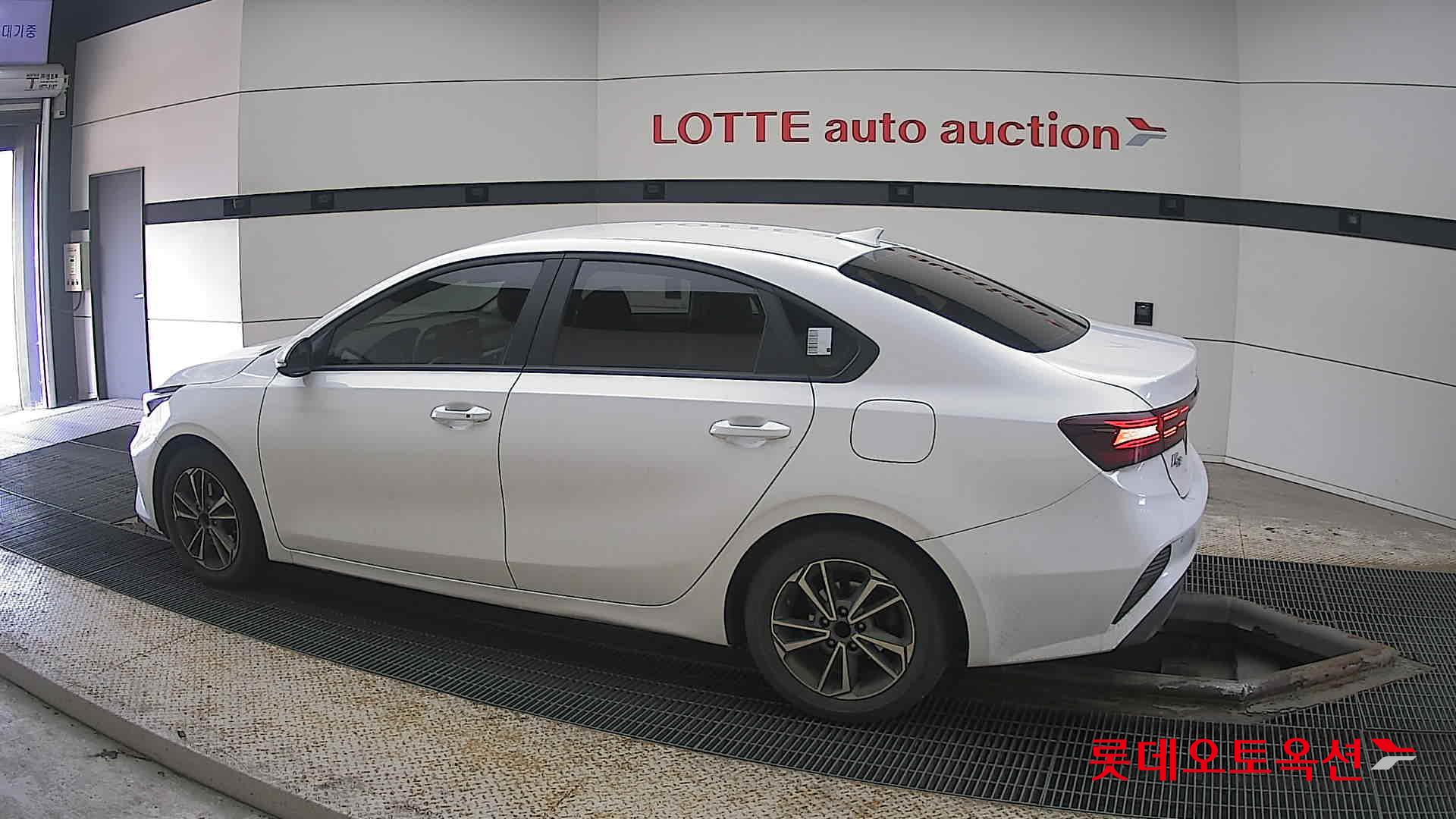 Kia K3 id 3822915 из Кореи 11