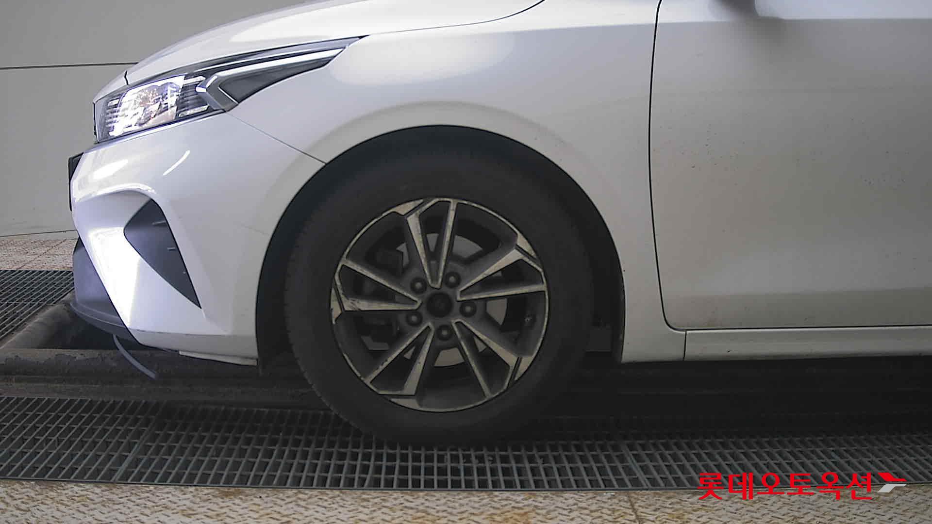 Kia K3 id 3822915 из Кореи 21